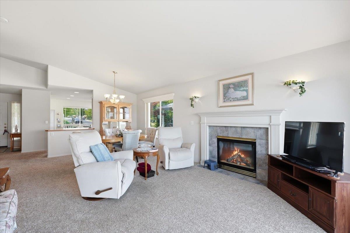 22915 E Eaglebend Ln - Photo 5