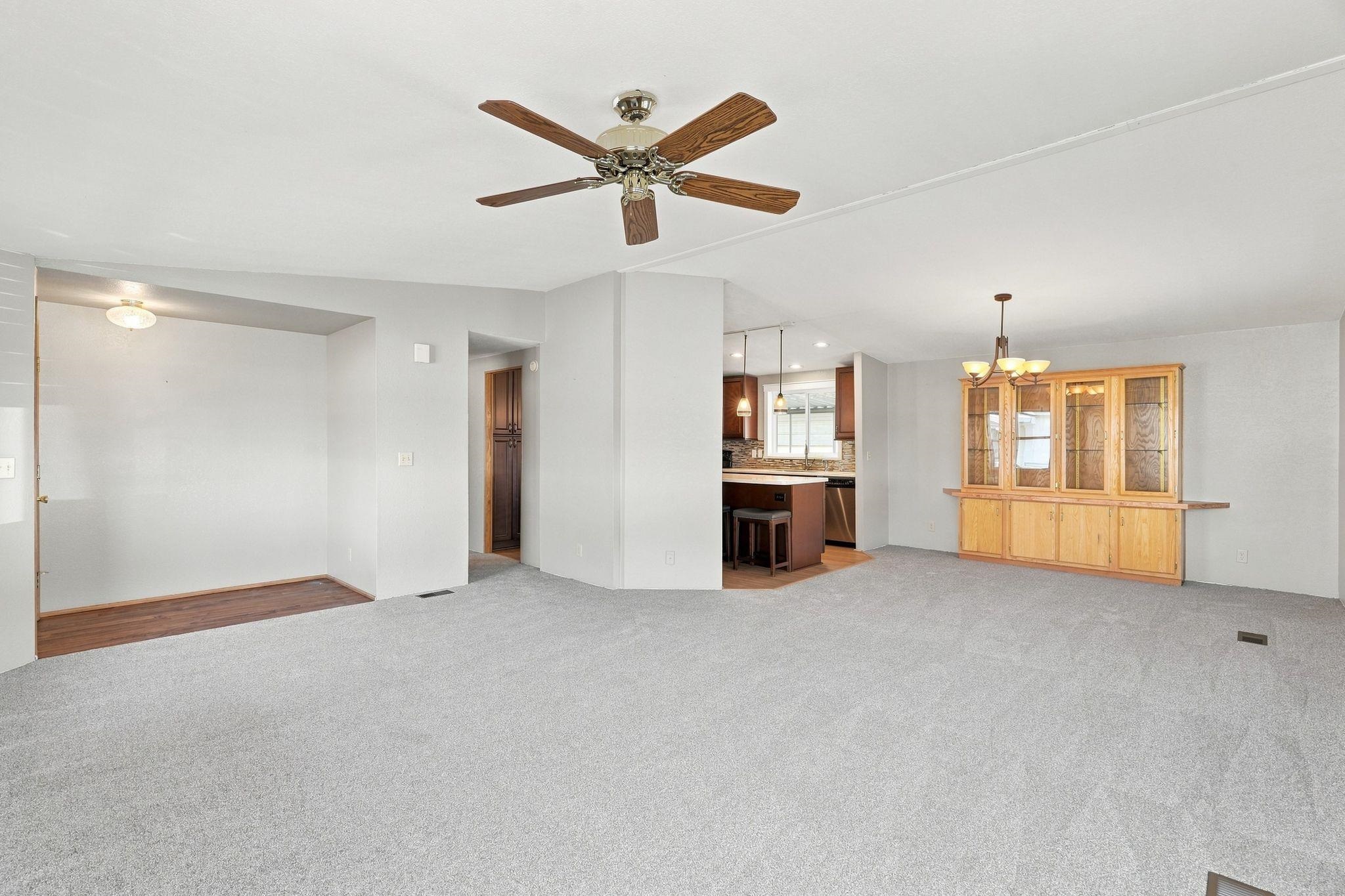 304 S Conklin Rd - Photo 2