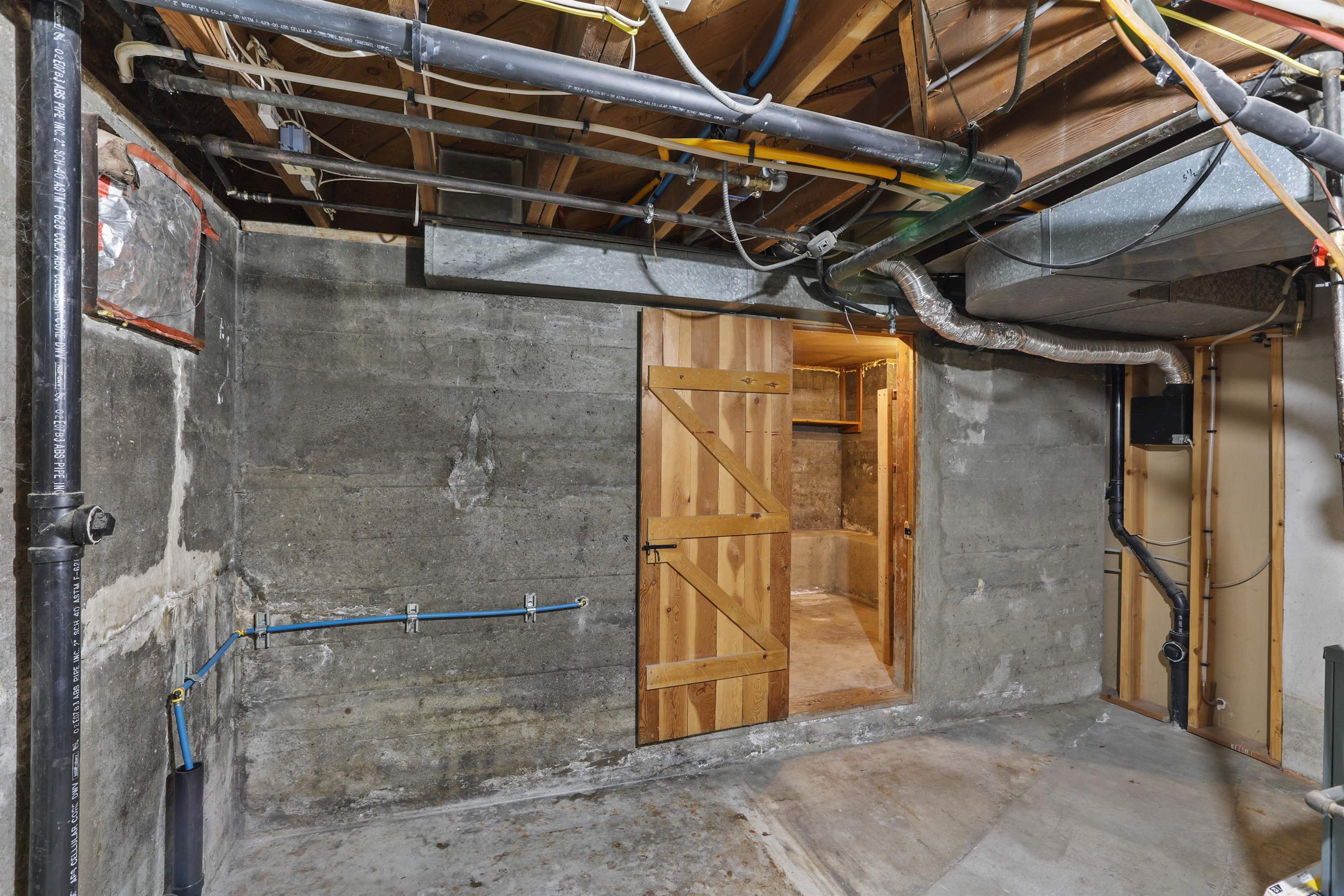 1115 E 28th Ave - Photo 18