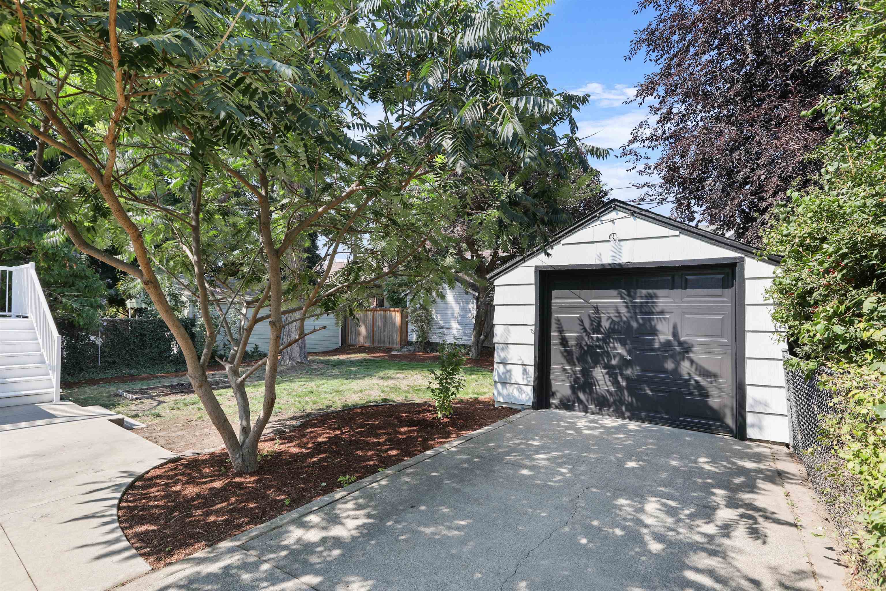 1115 E 28th Ave - Photo 20