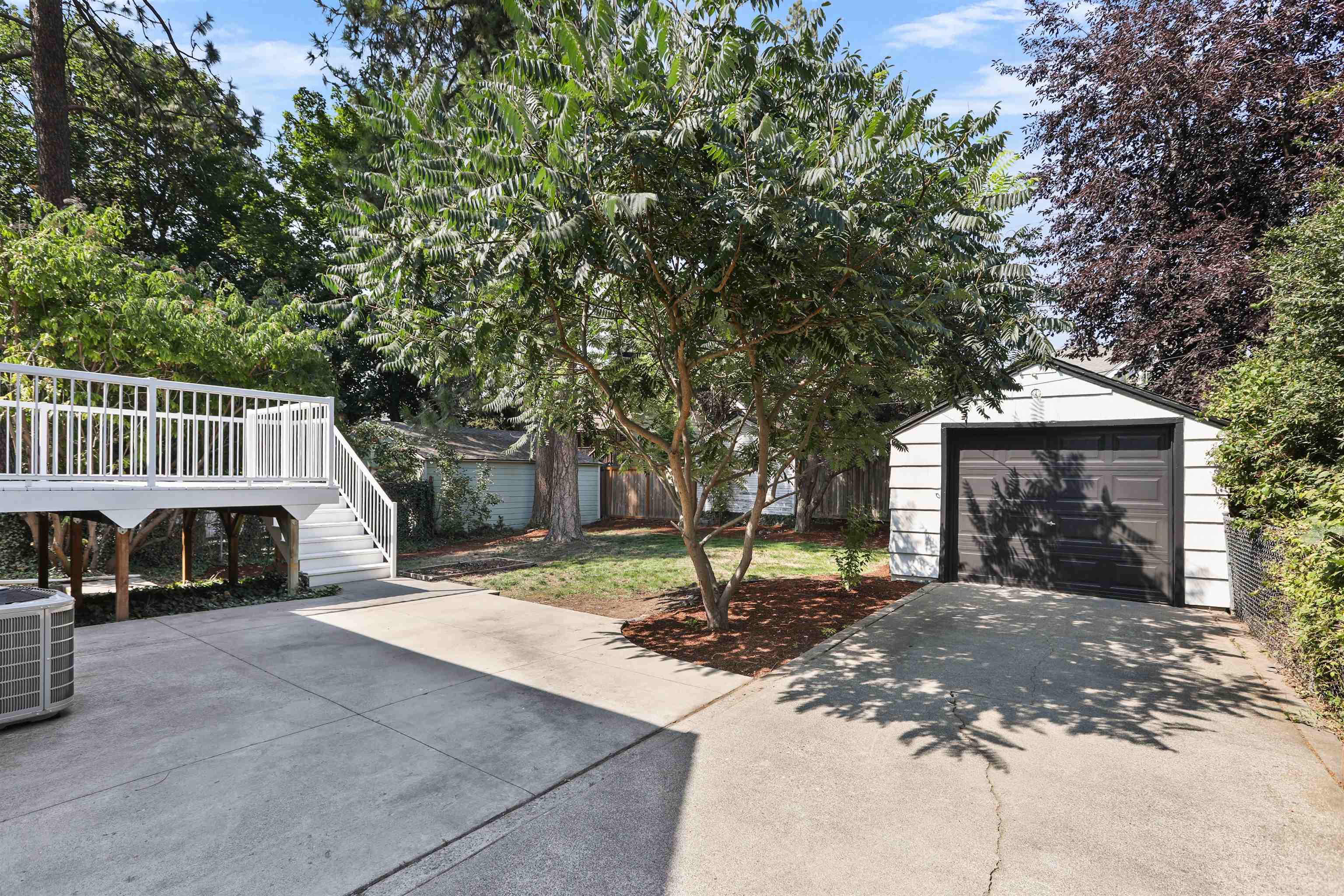 1115 E 28th Ave - Photo 21