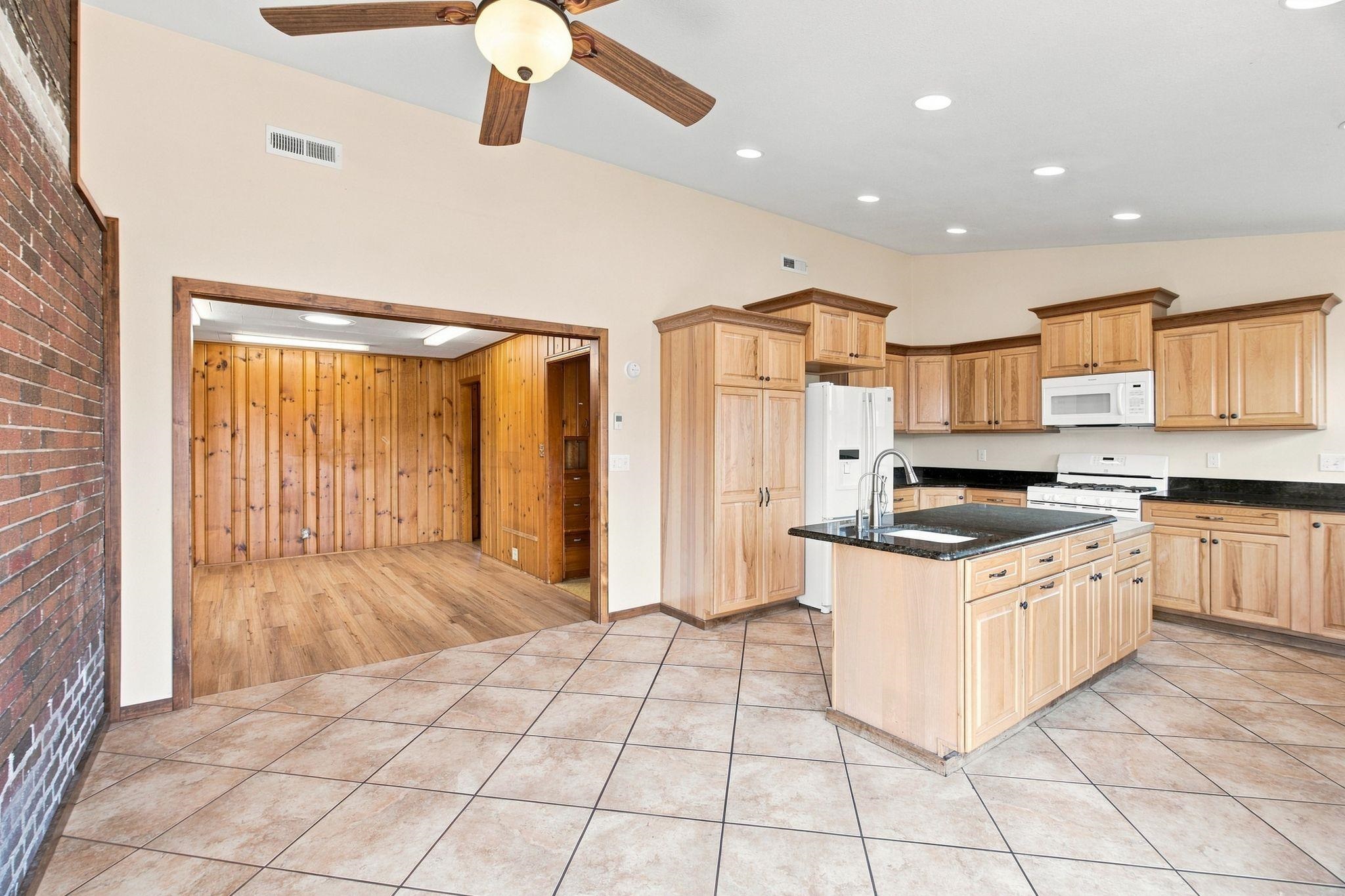 9809 E Upriver Dr - Photo 10