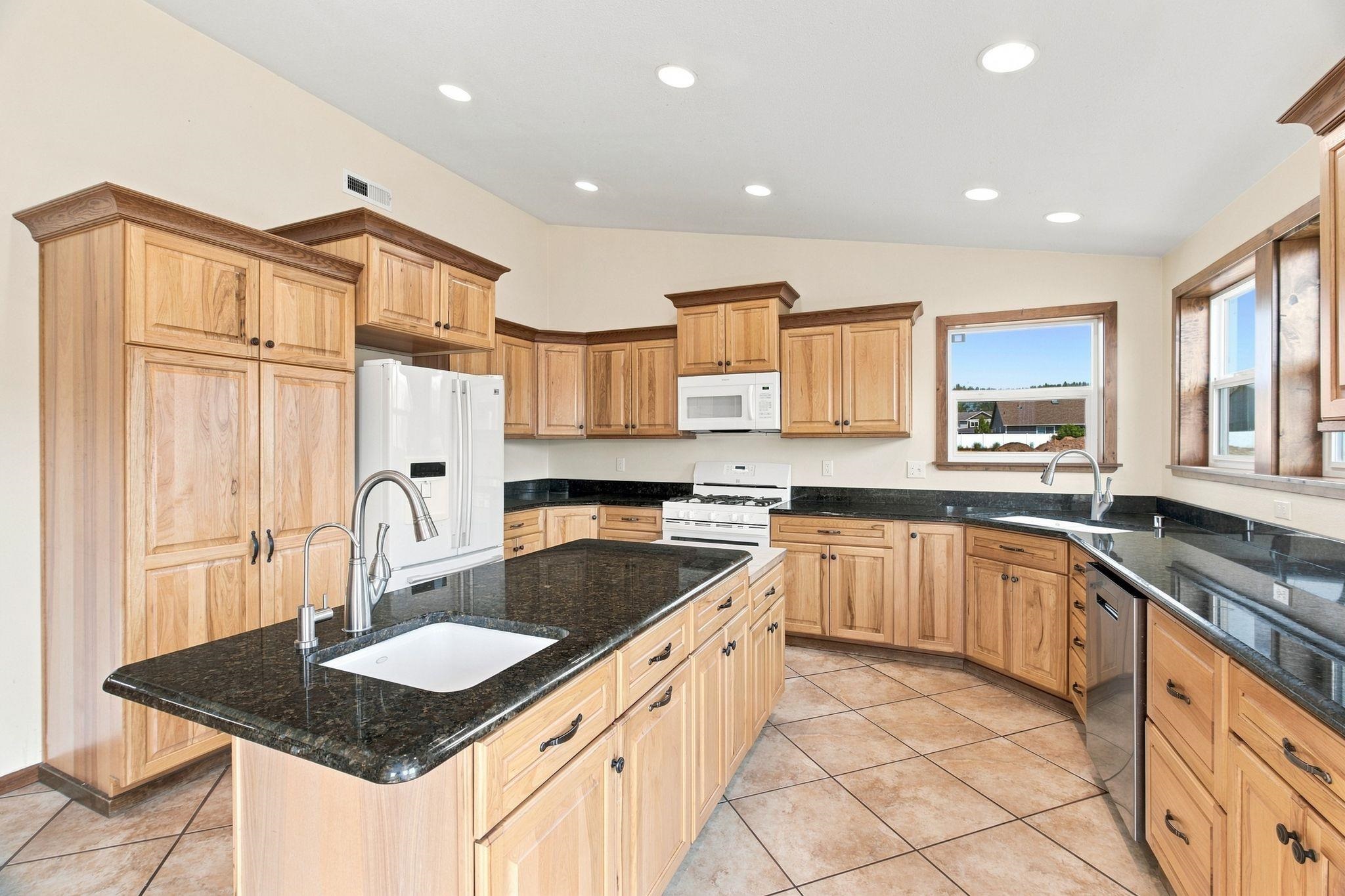 9809 E Upriver Dr - Photo 11