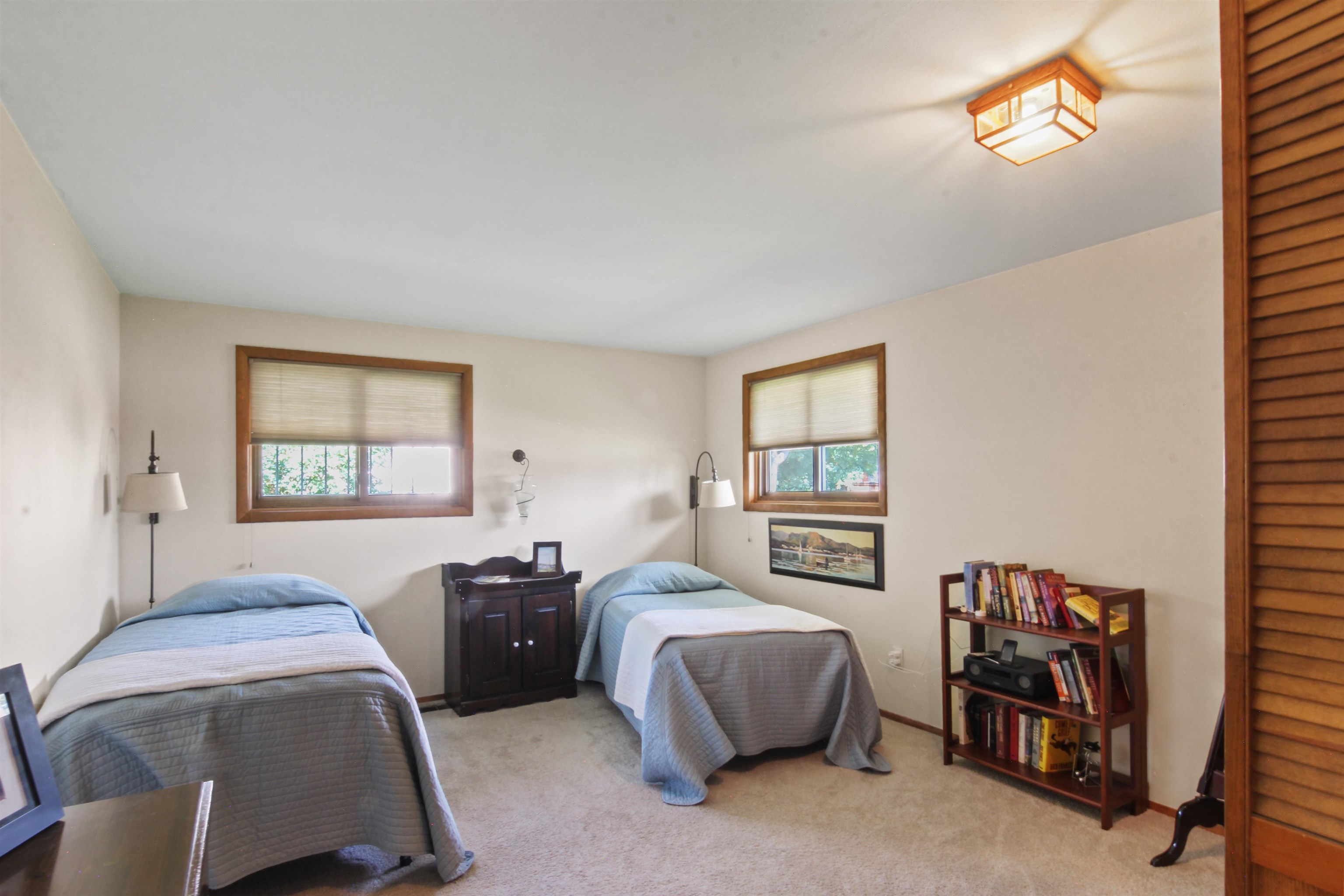 9722 E Valleyway Ave - Photo 10