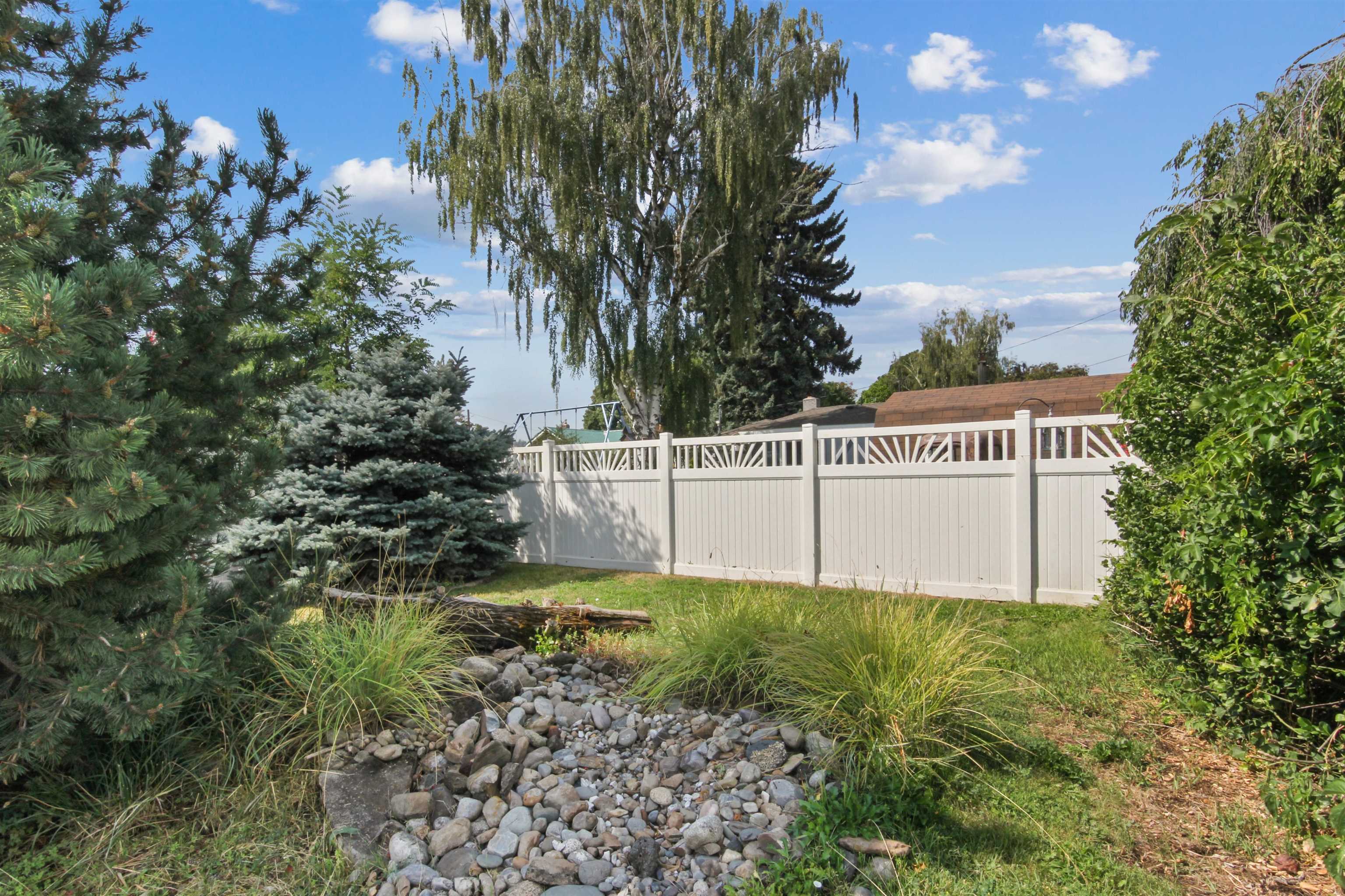 9722 E Valleyway Ave - Photo 17