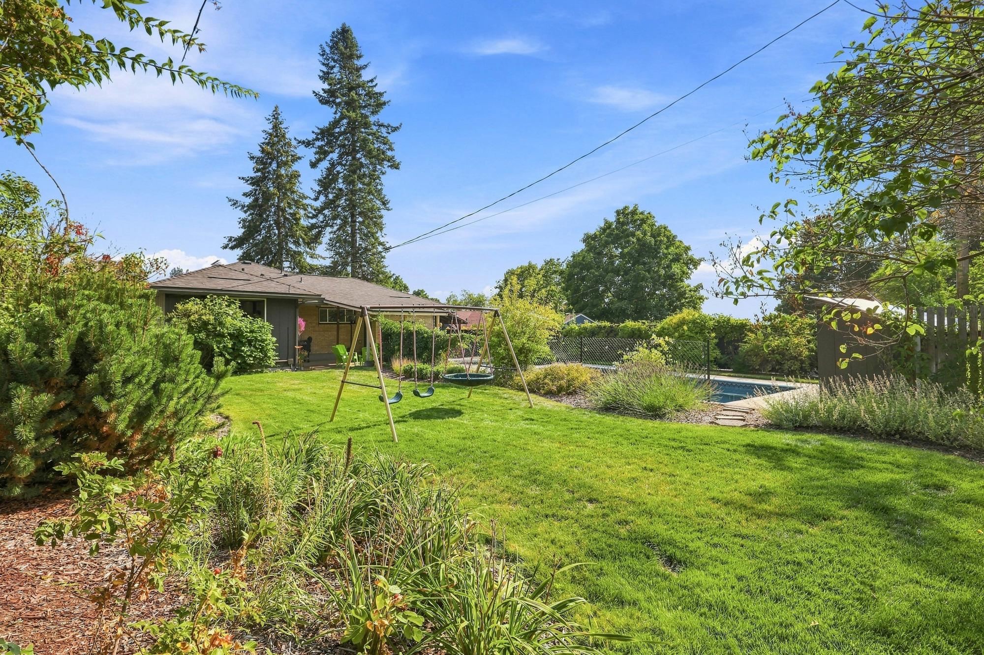 3228 W Queen Pl - Photo 43