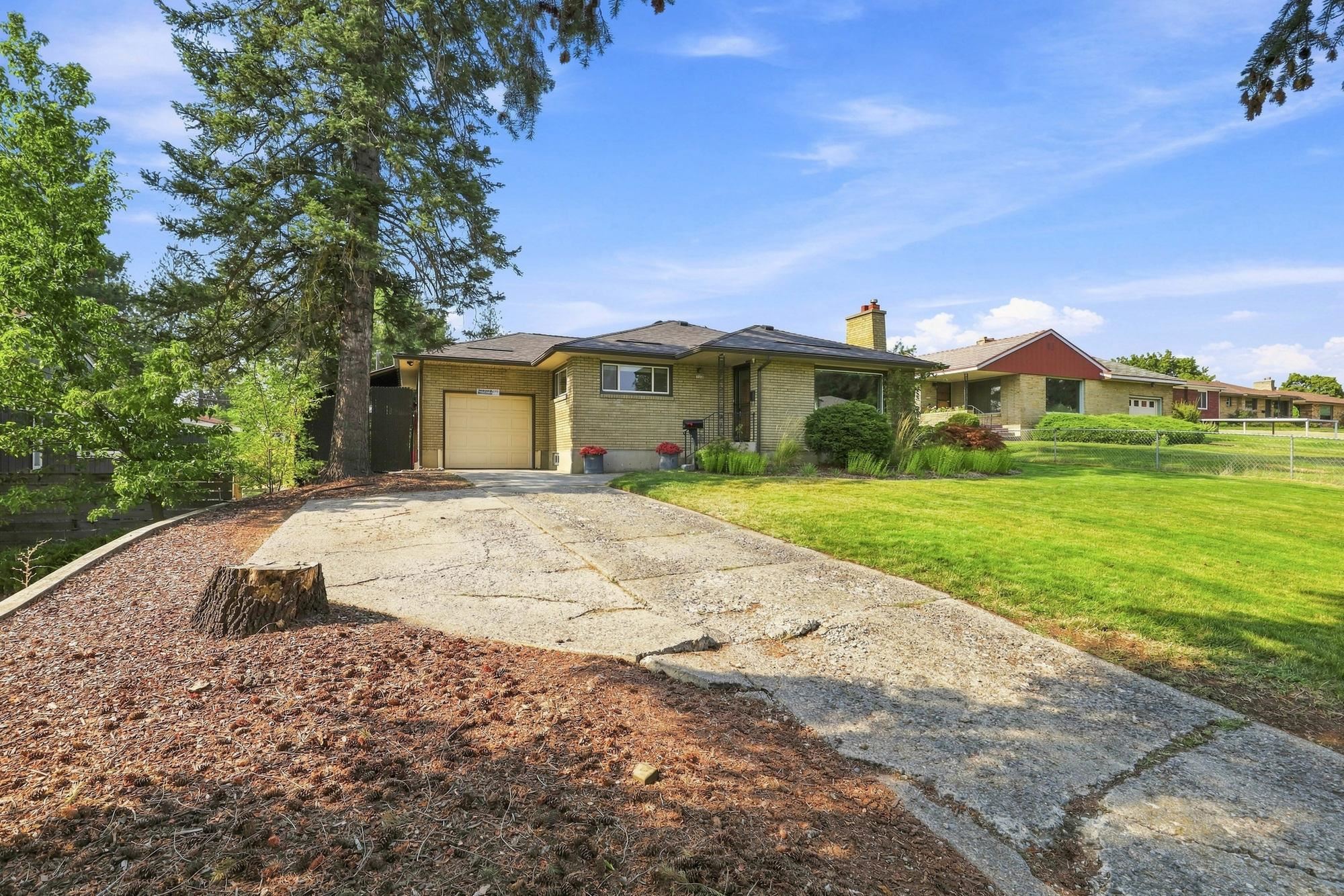 3228 W Queen Pl - Photo 4