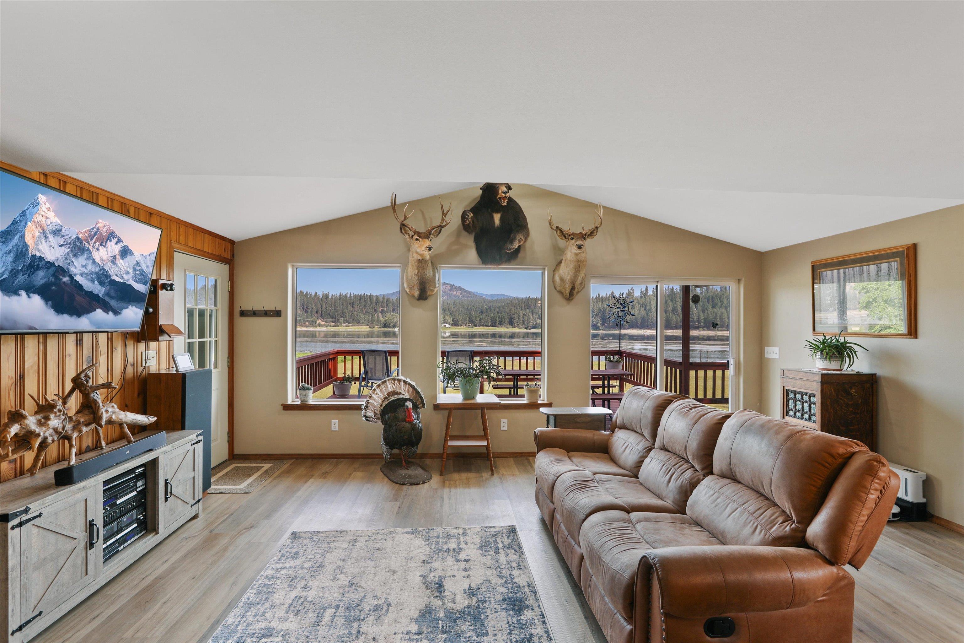 692 Yergens Rd - Photo 16