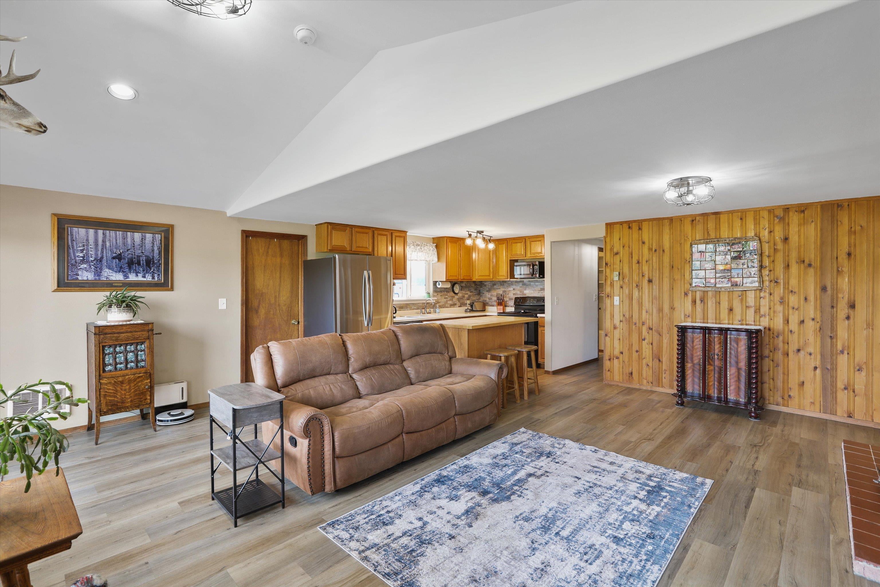 692 Yergens Rd - Photo 17
