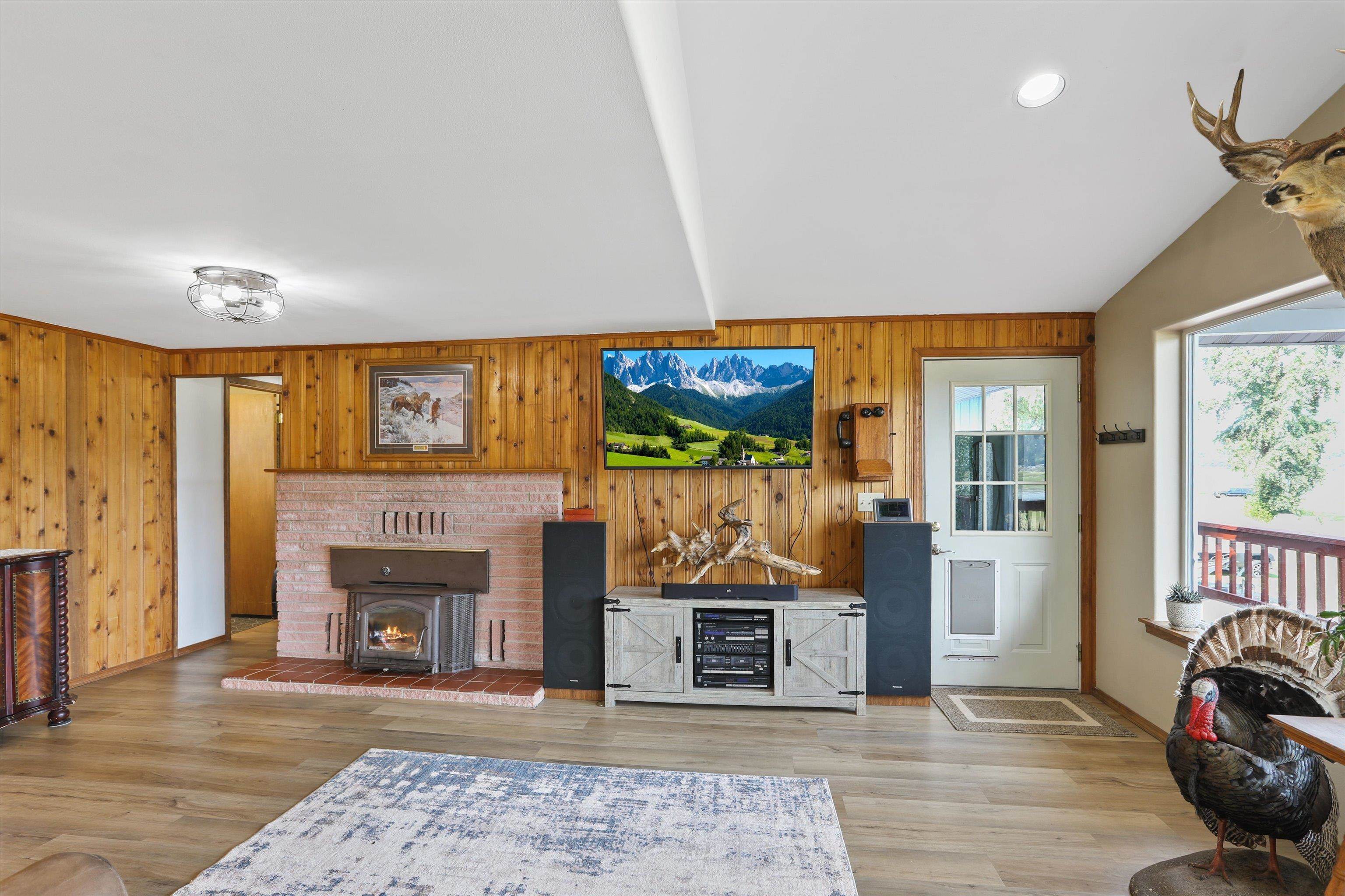 692 Yergens Rd - Photo 18