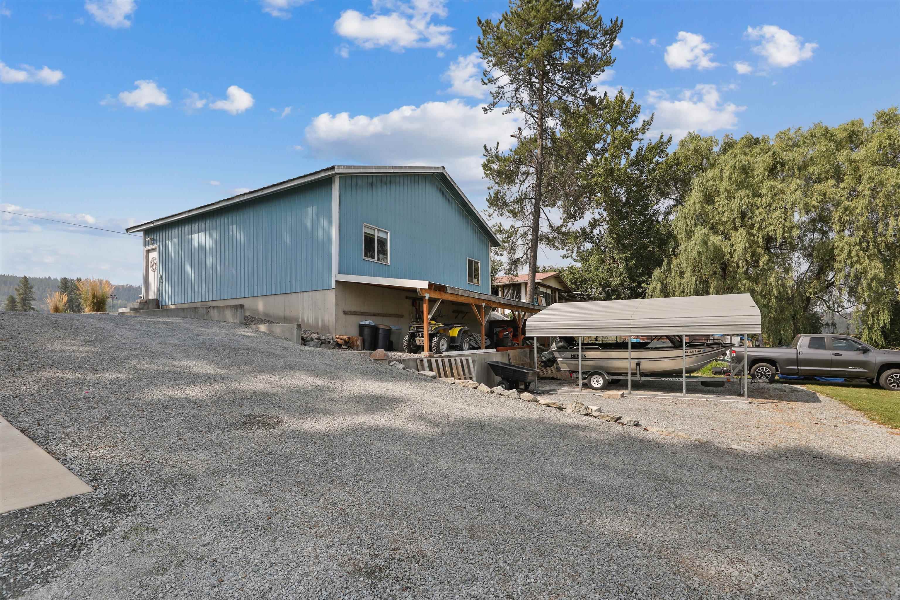 692 Yergens Rd - Photo 37