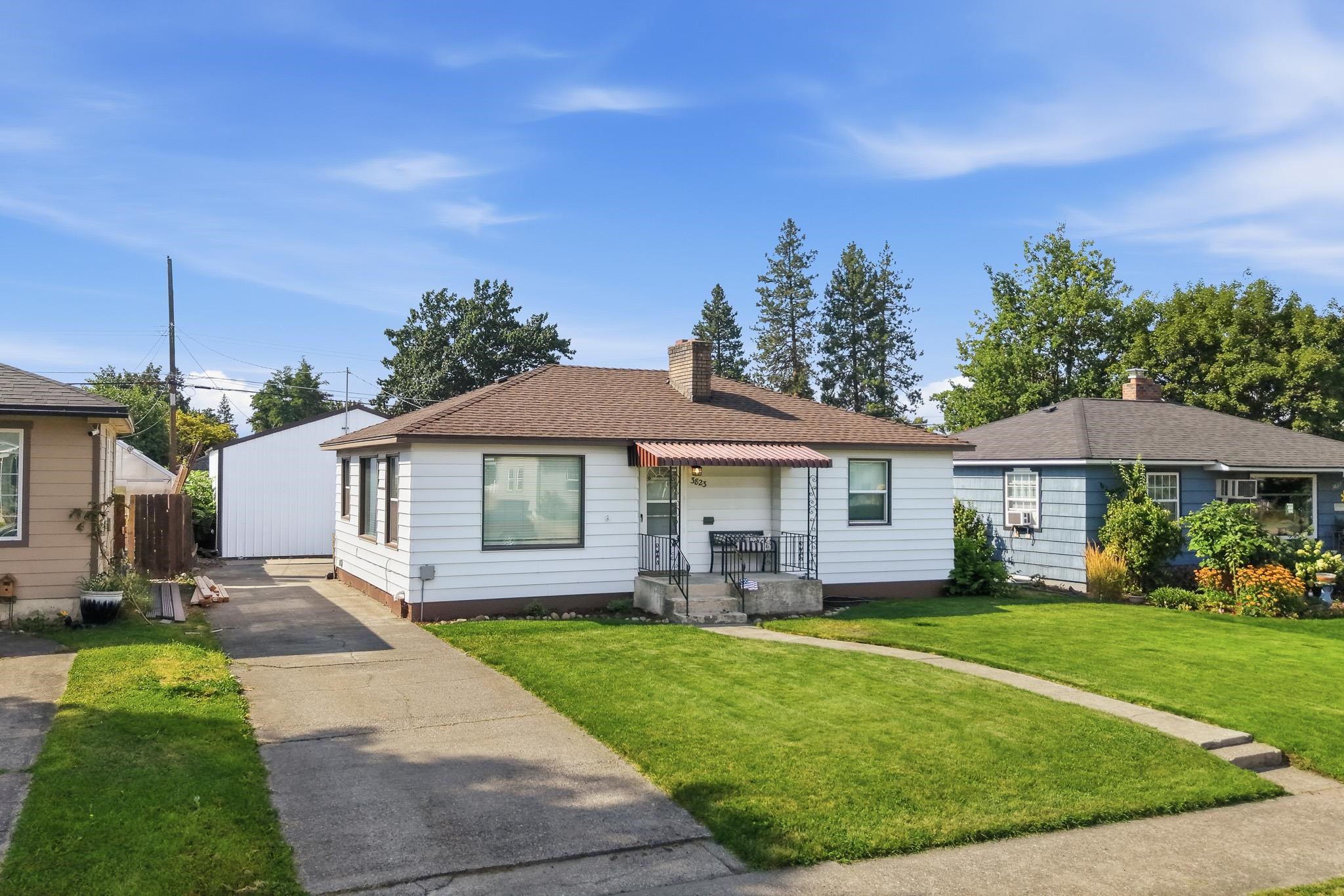 3823 W Princeton Ave - Photo 2
