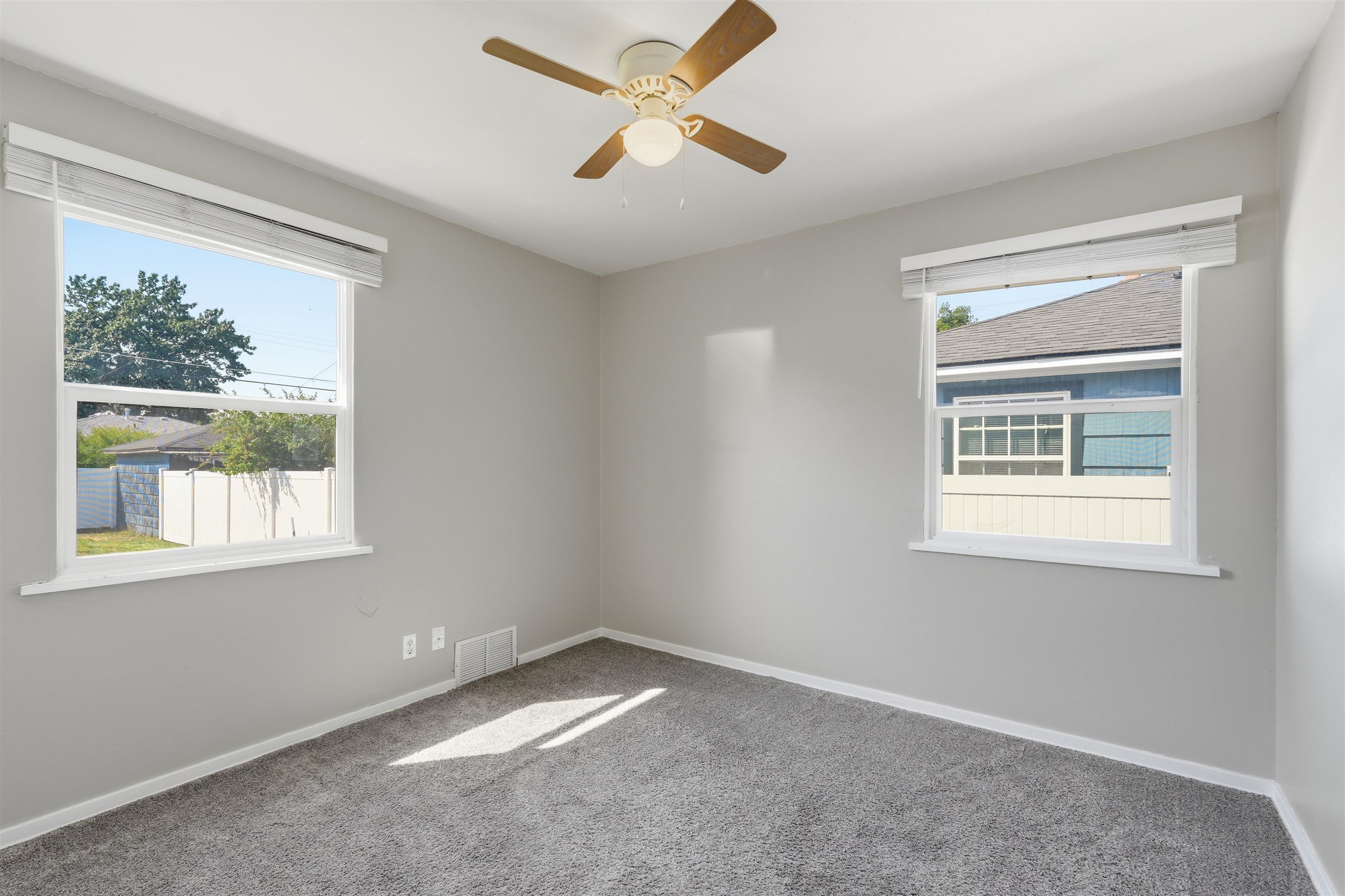 3823 W Princeton Ave - Photo 16