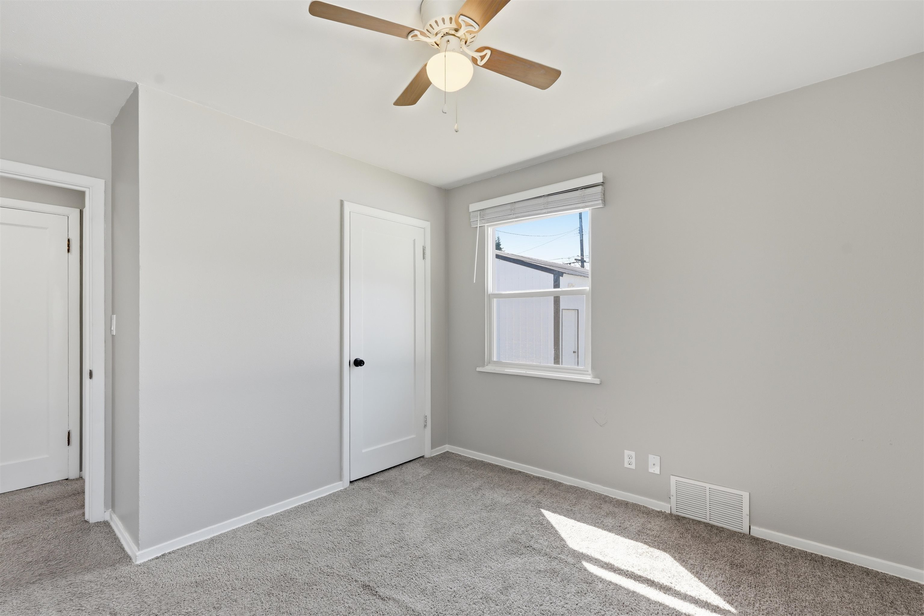 3823 W Princeton Ave - Photo 17