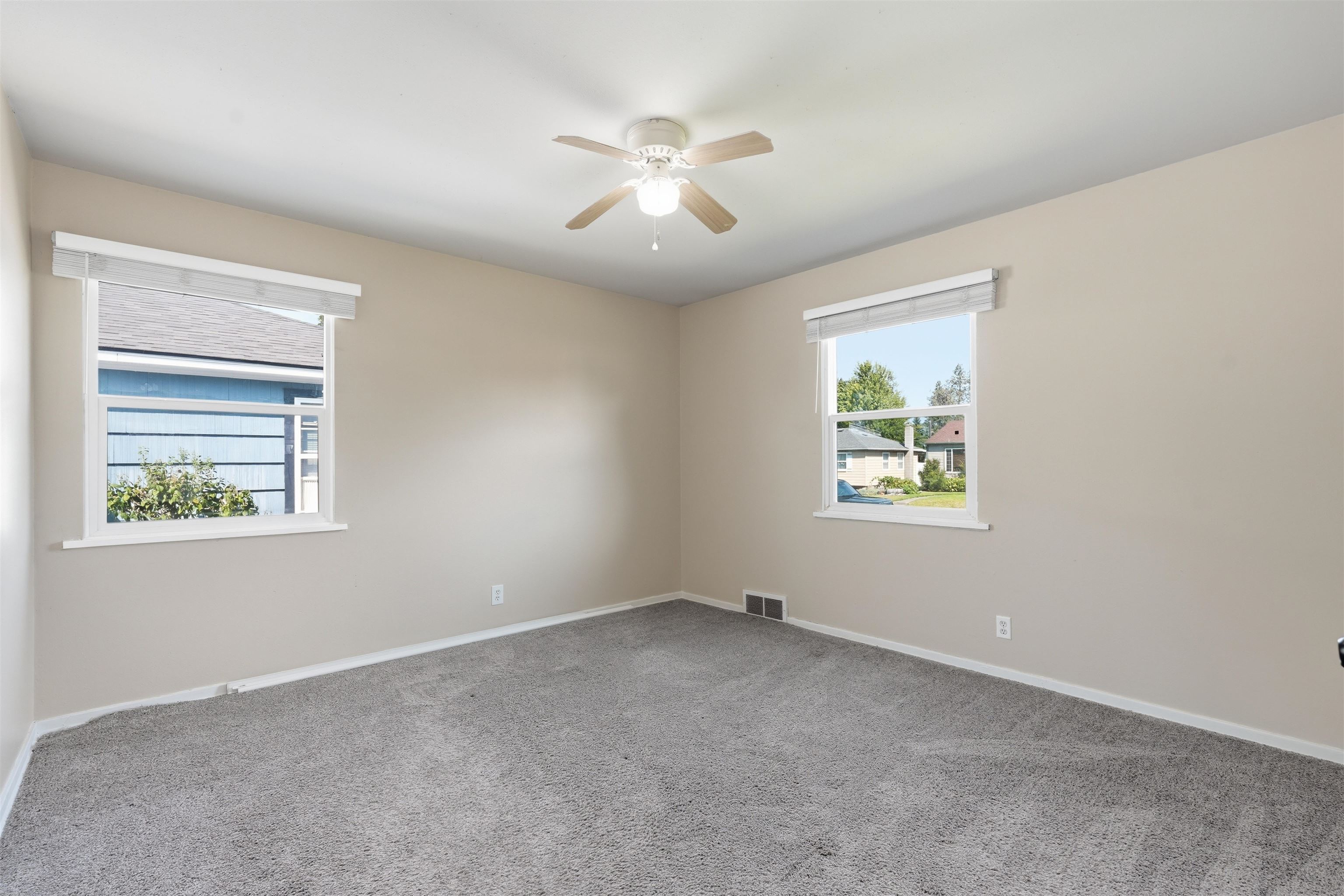 3823 W Princeton Ave - Photo 19