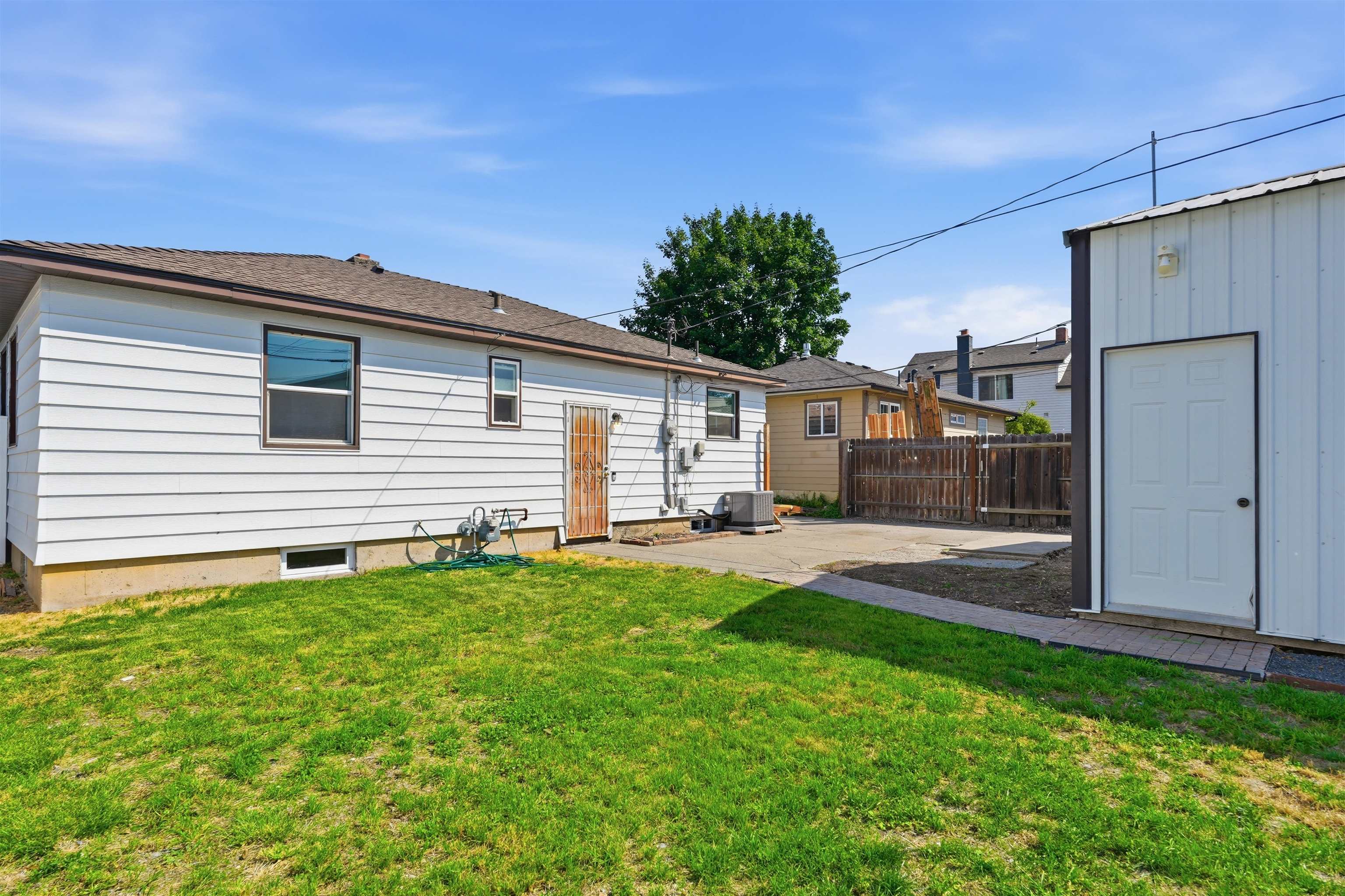 3823 W Princeton Ave - Photo 32