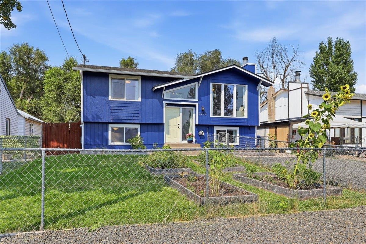 3707 E Guy Ave - Photo 2