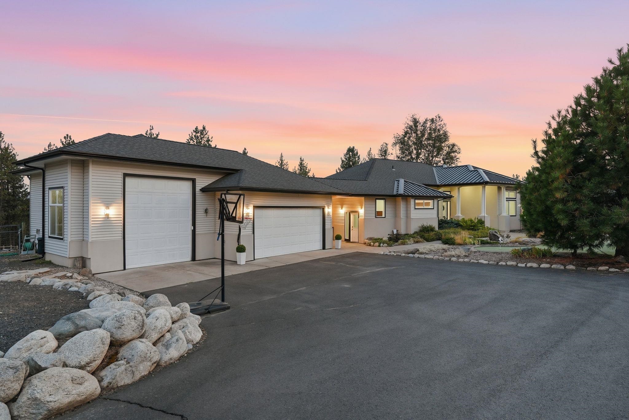 6210 E Lincoln Ln - Photo 2