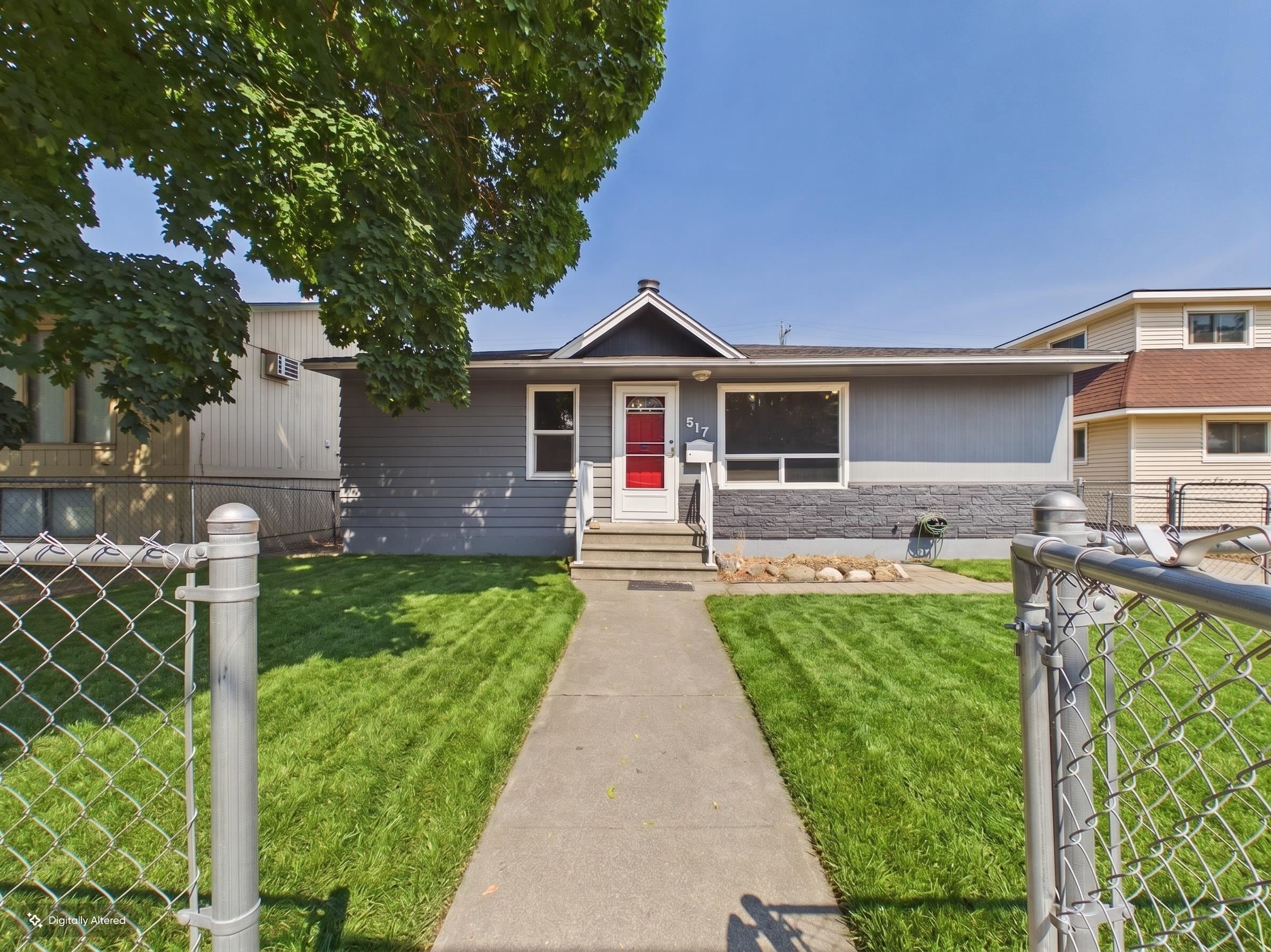 517 E Longfellow Ave - Photo 2