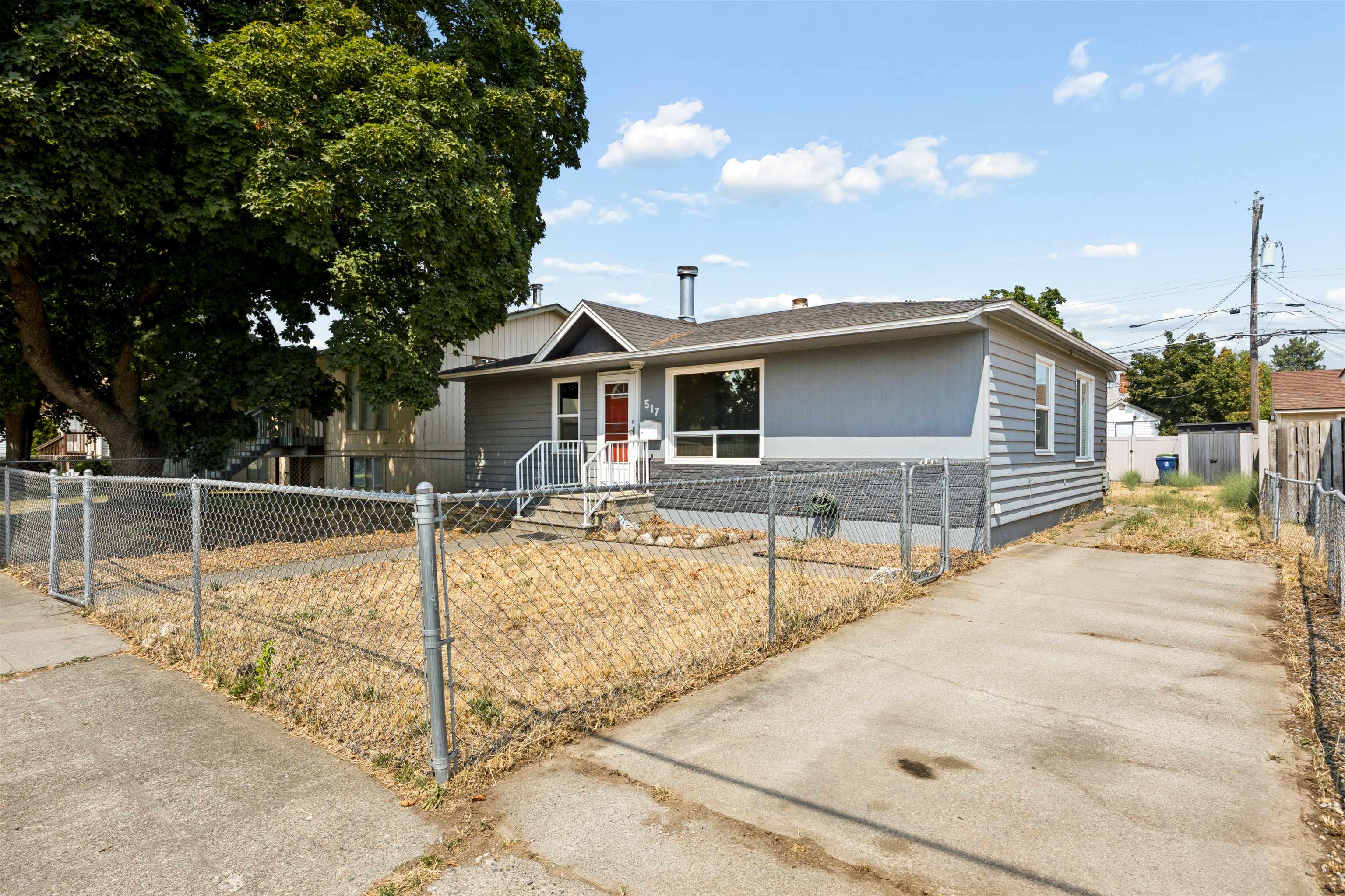 517 E Longfellow Ave - Photo 3