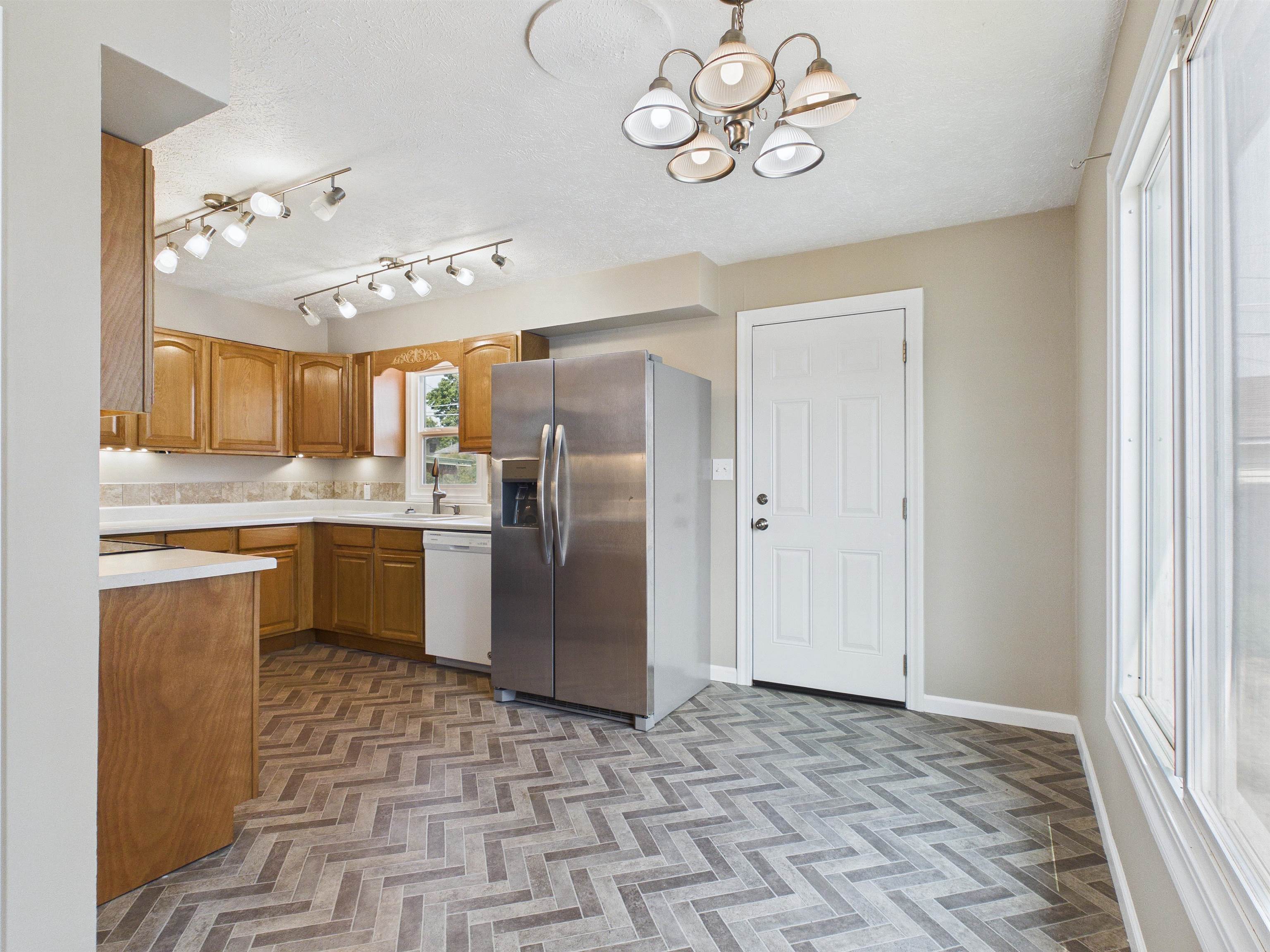 517 E Longfellow Ave - Photo 13