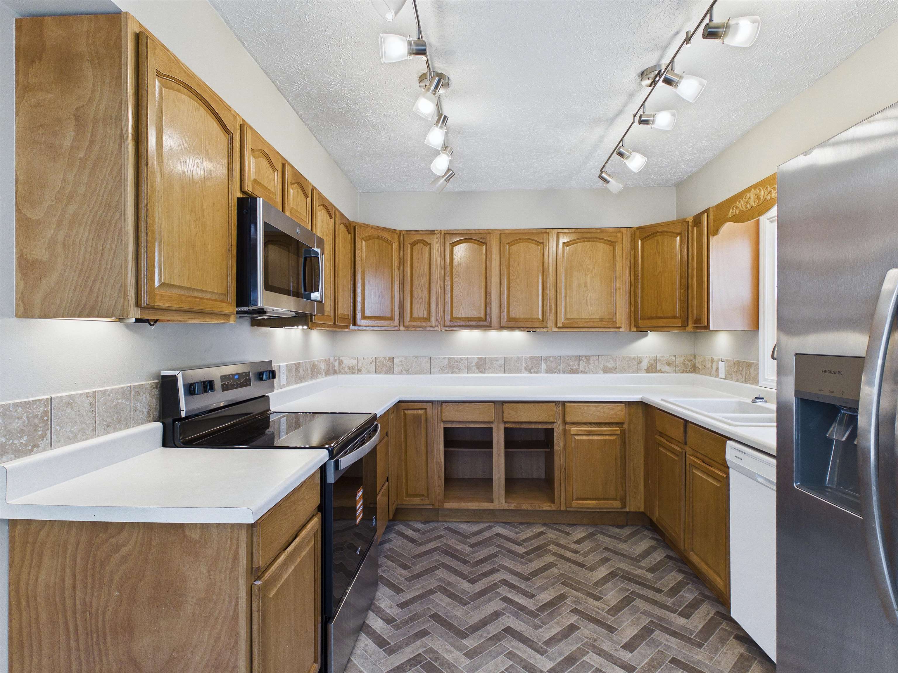 517 E Longfellow Ave - Photo 16