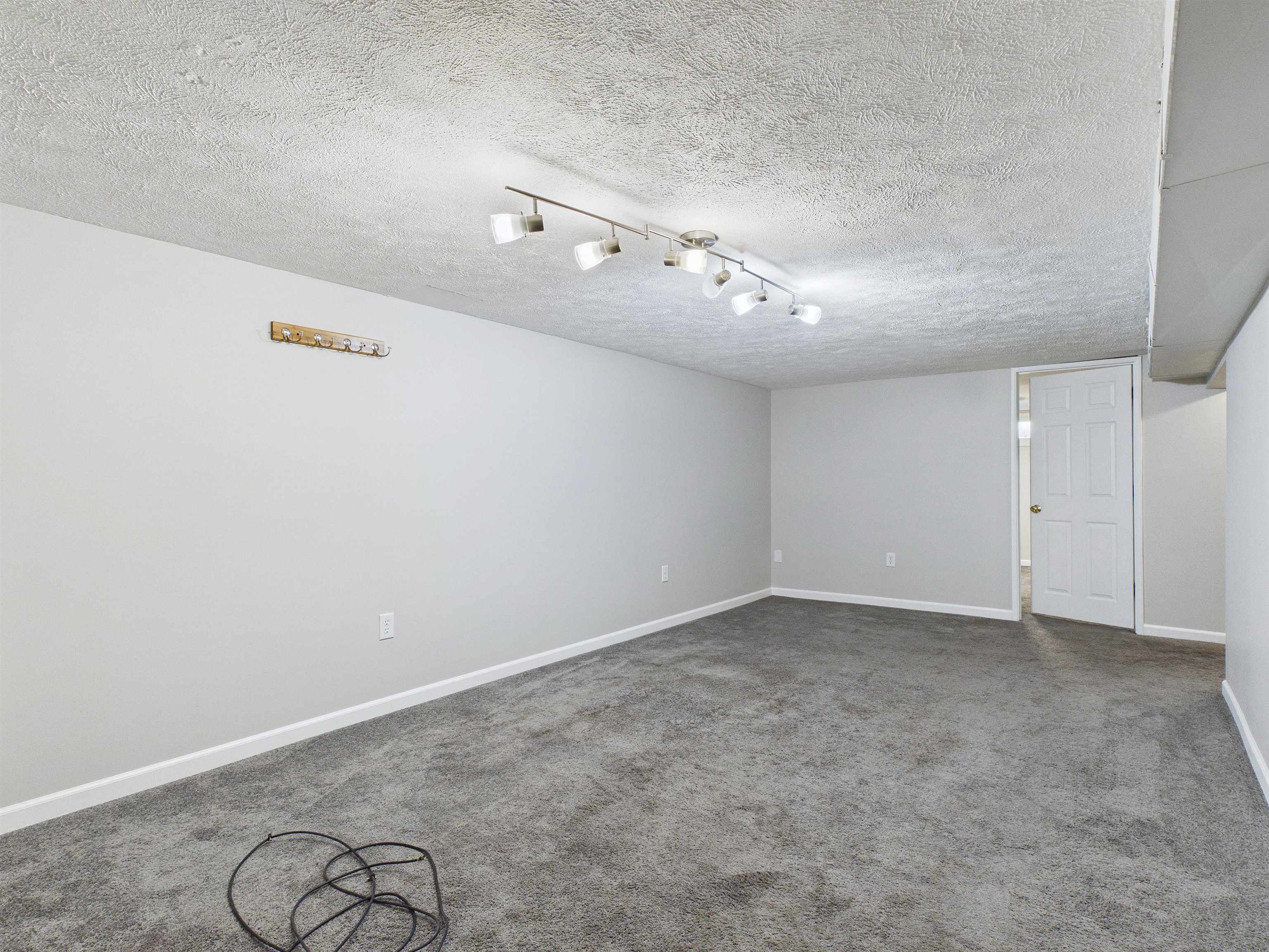 517 E Longfellow Ave - Photo 26