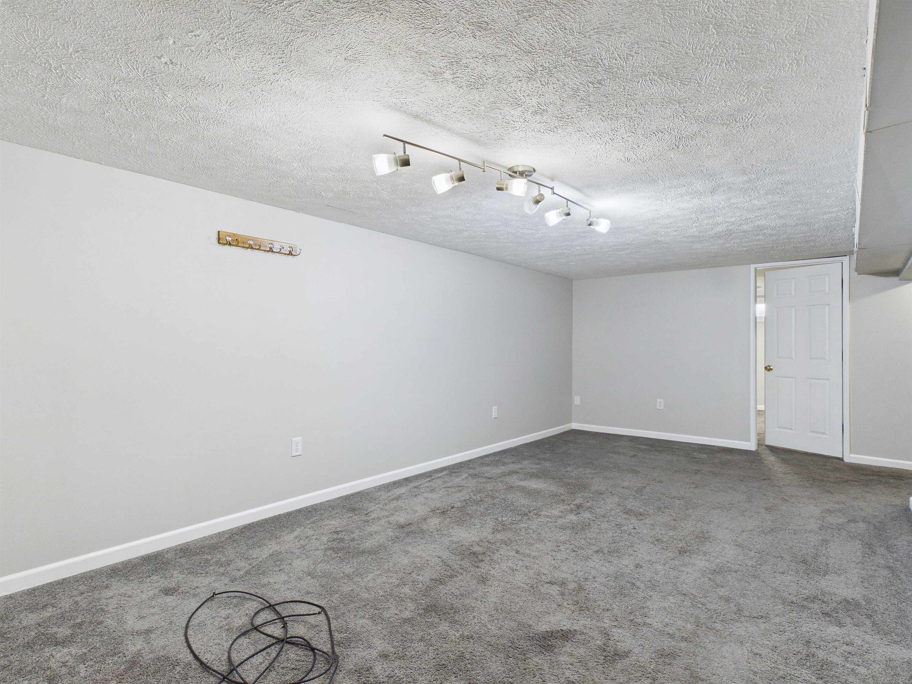 517 E Longfellow Ave - Photo 27