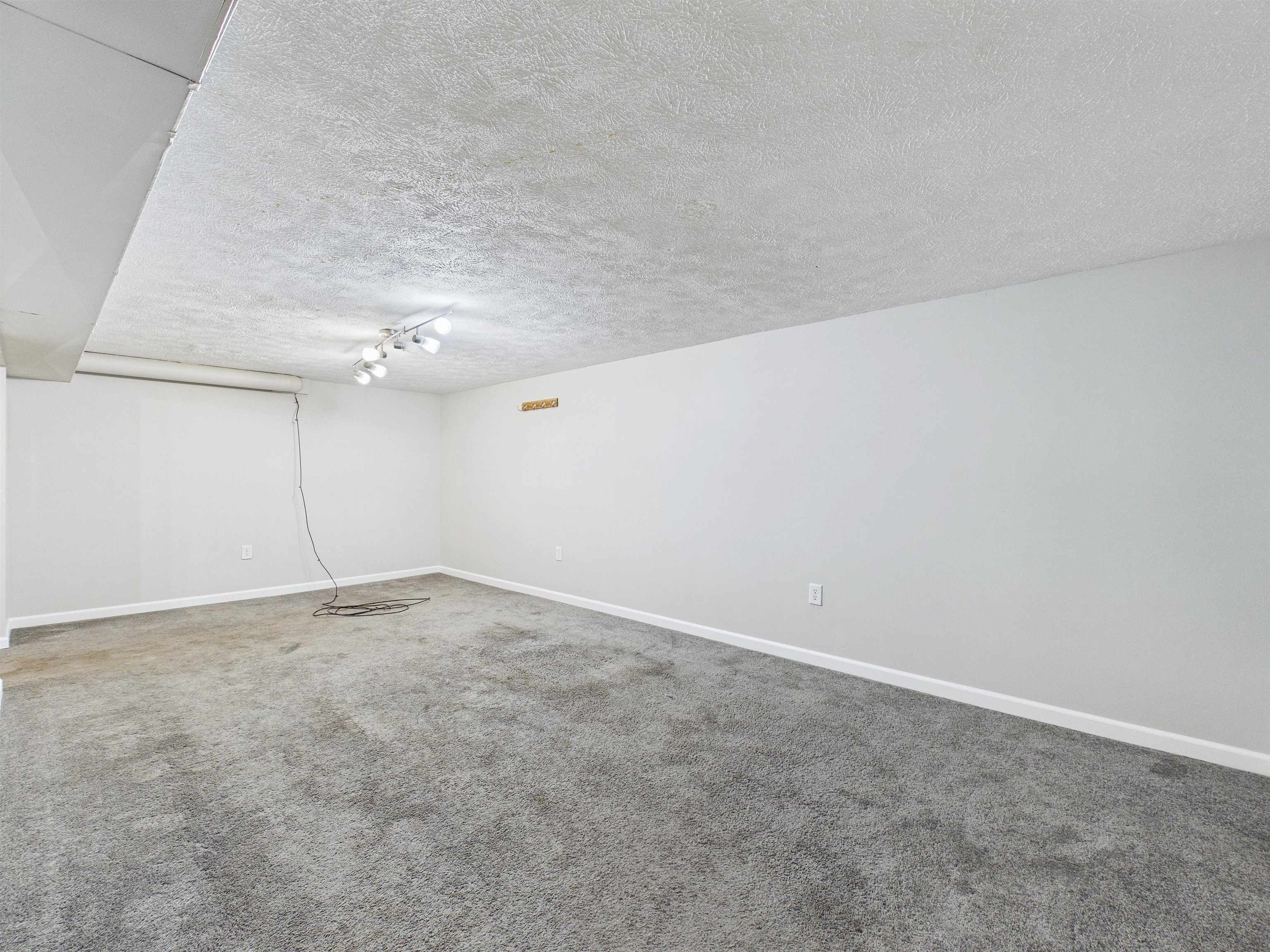 517 E Longfellow Ave - Photo 31