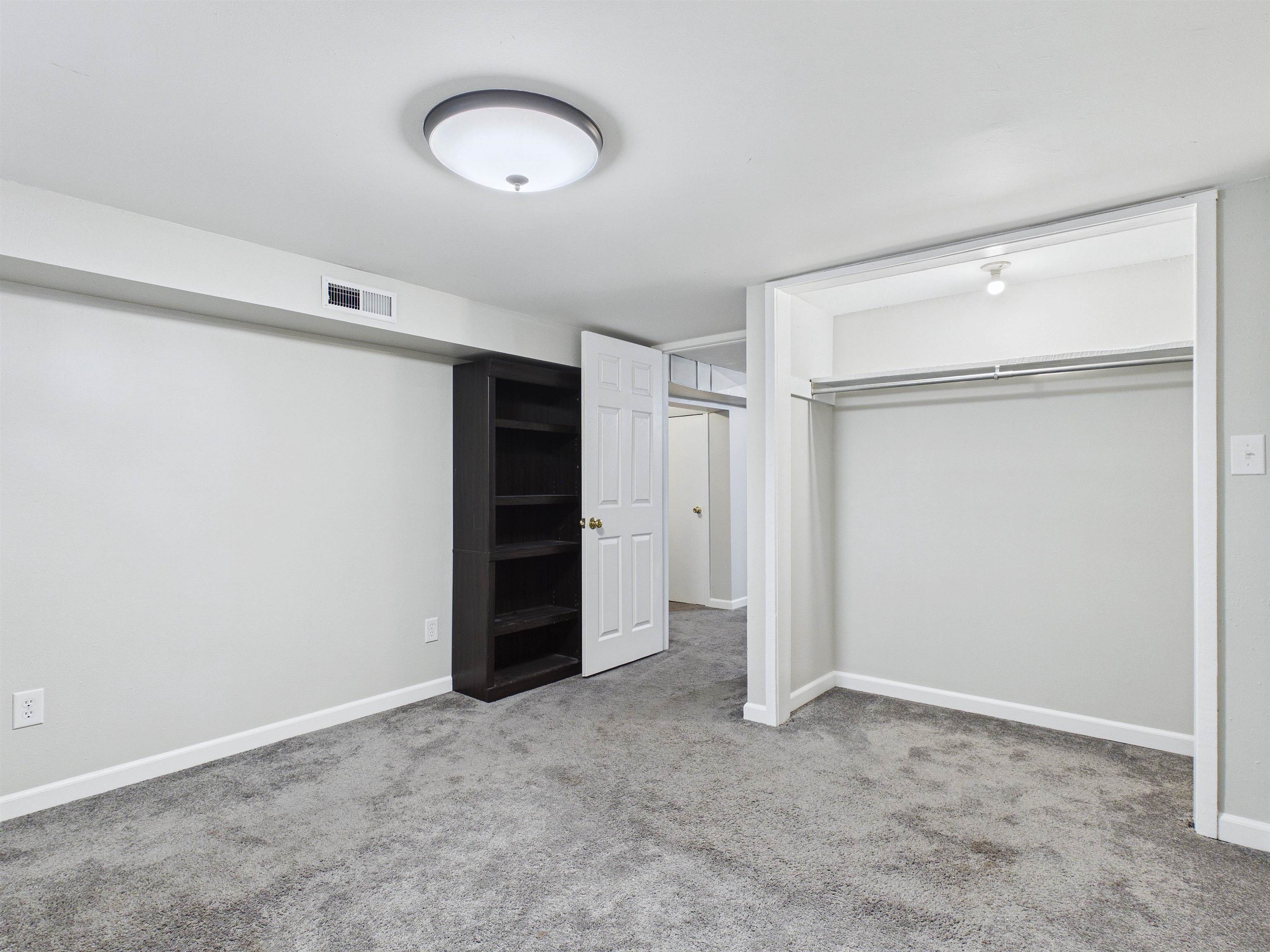 517 E Longfellow Ave - Photo 38