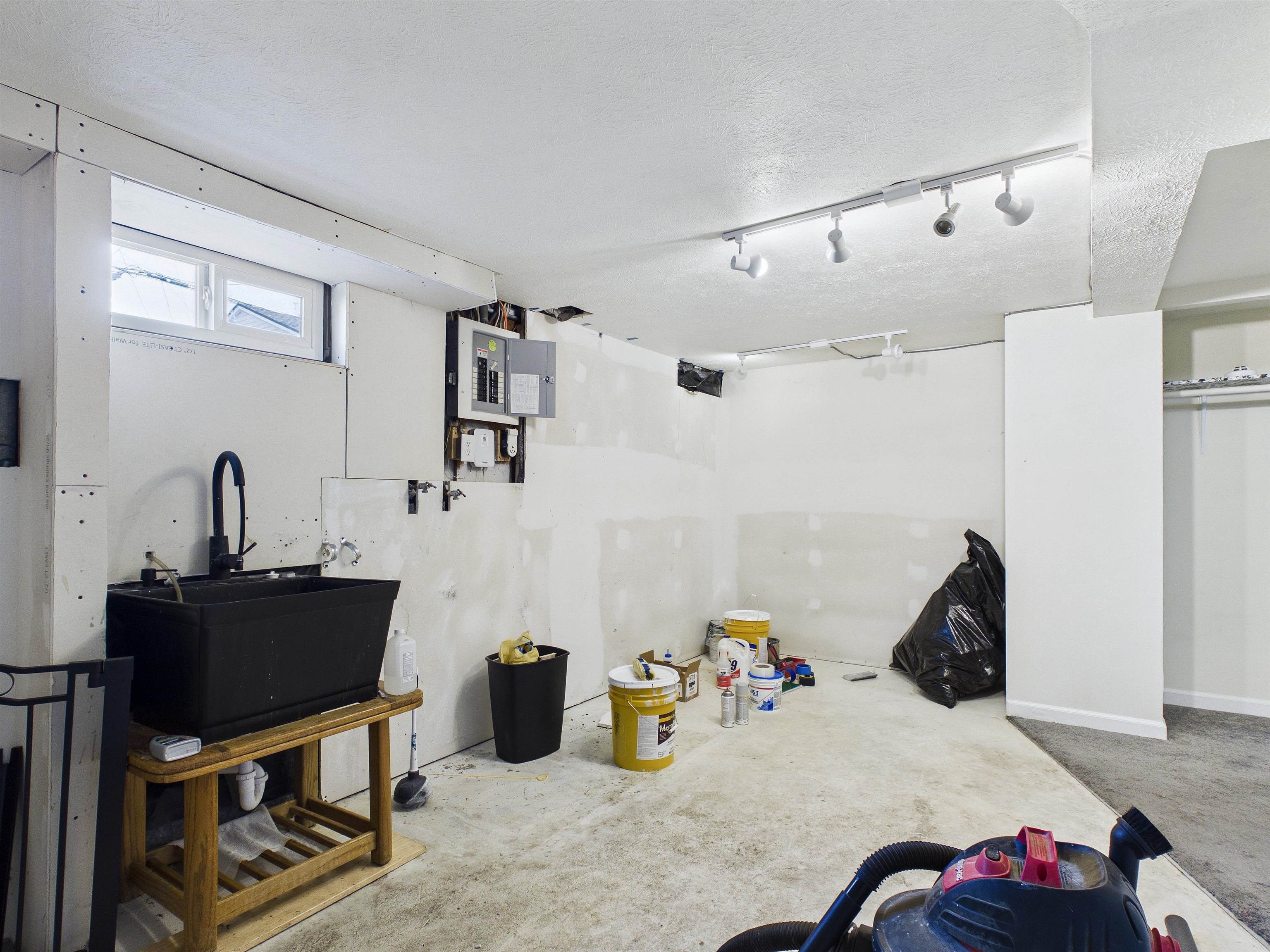 517 E Longfellow Ave - Photo 40