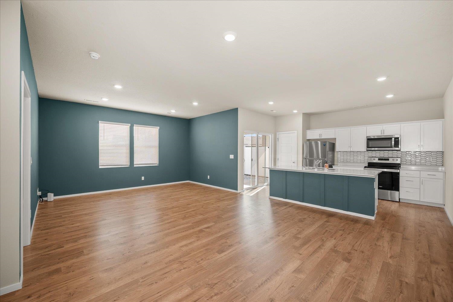 8505 W Red Ave - Photo 2