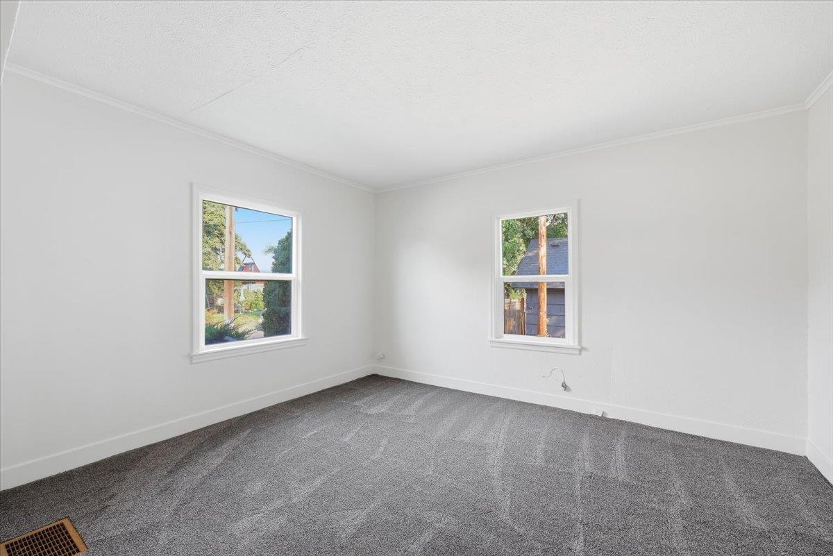 2312 N Jefferson St - Photo 3
