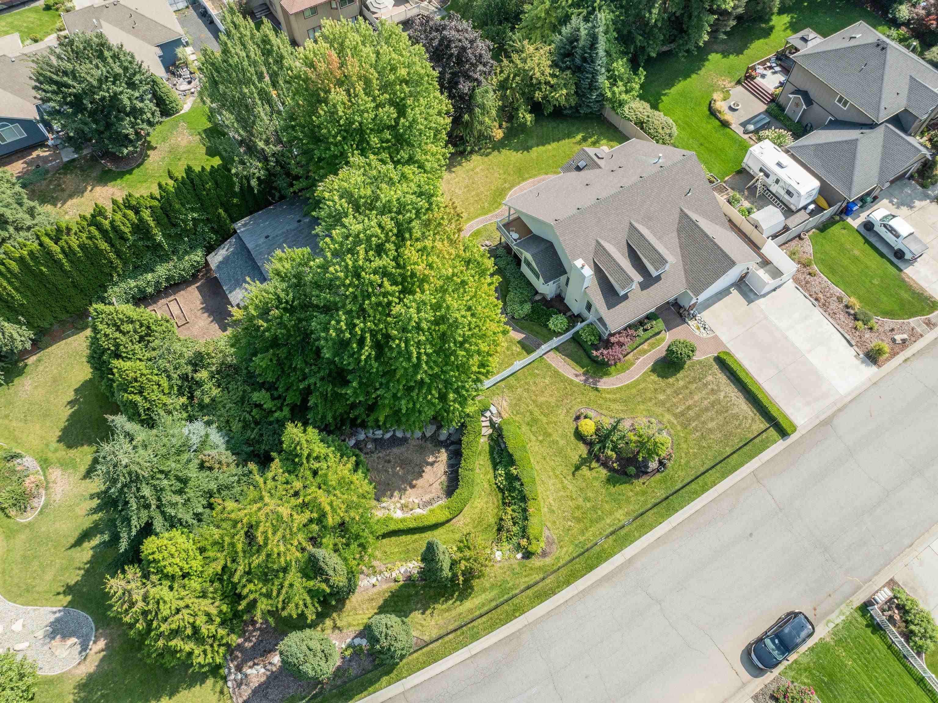 3703 S Sunderland Dr - Photo 2