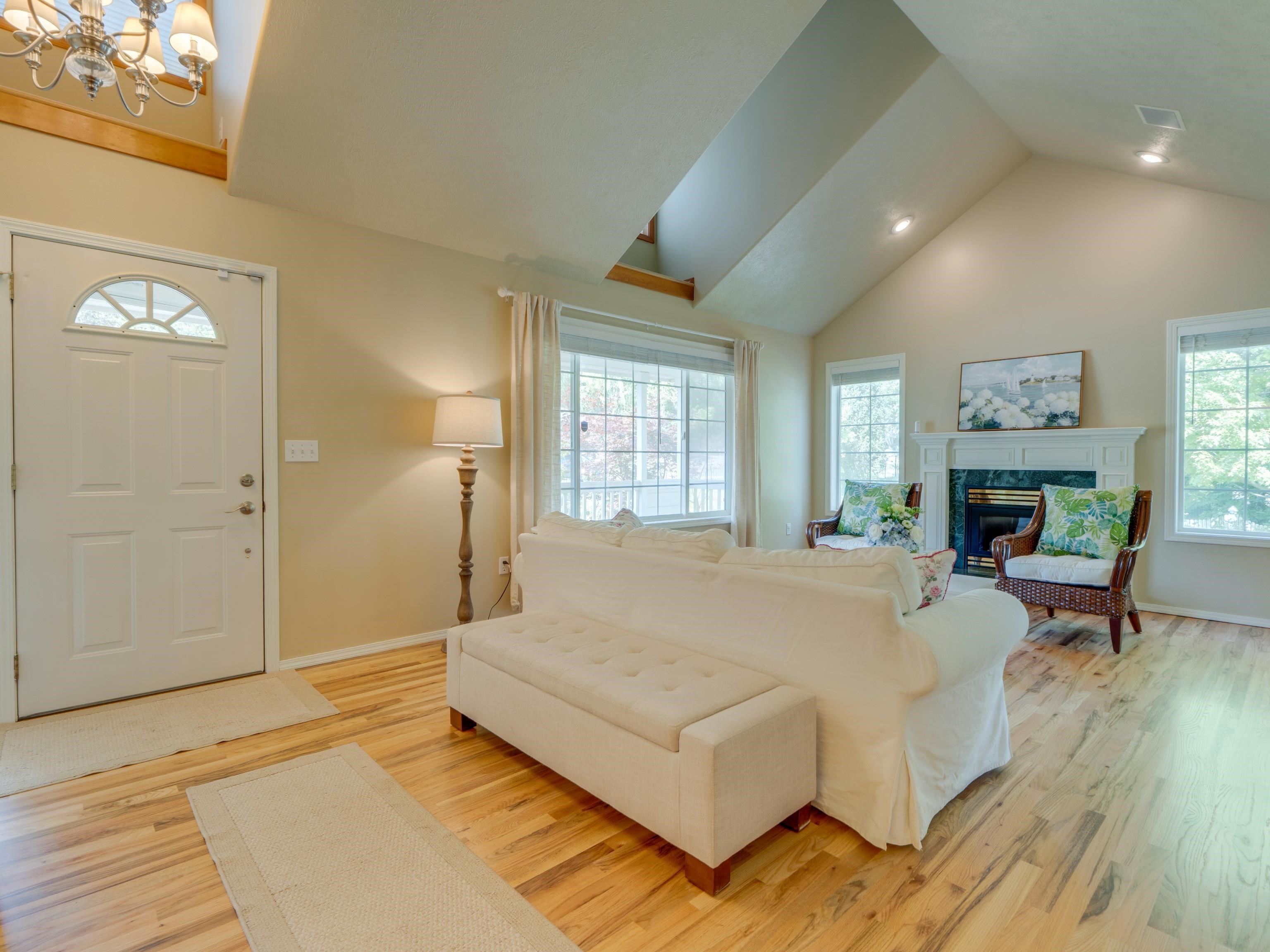 3703 S Sunderland Dr - Photo 6