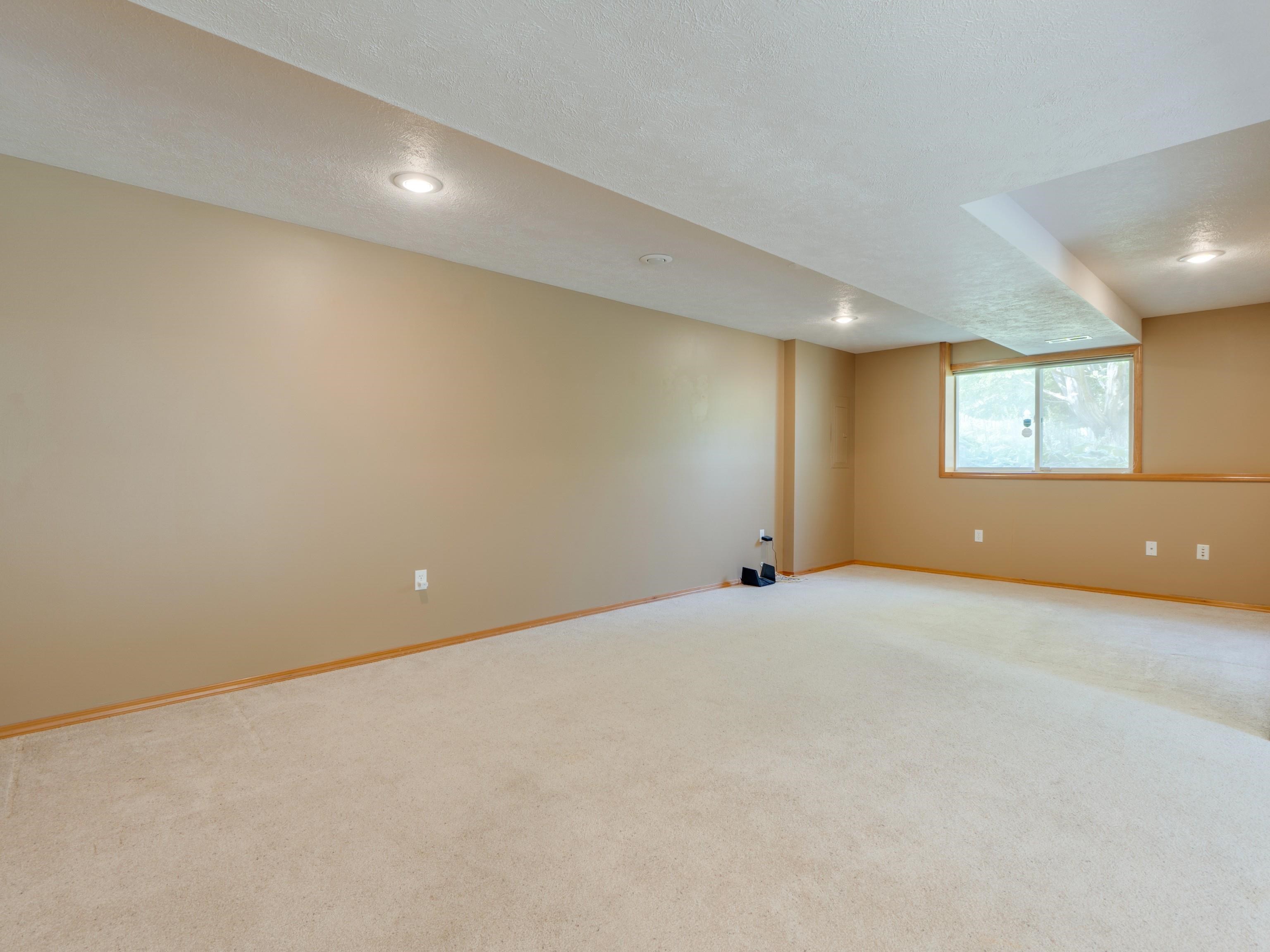3703 S Sunderland Dr - Photo 28