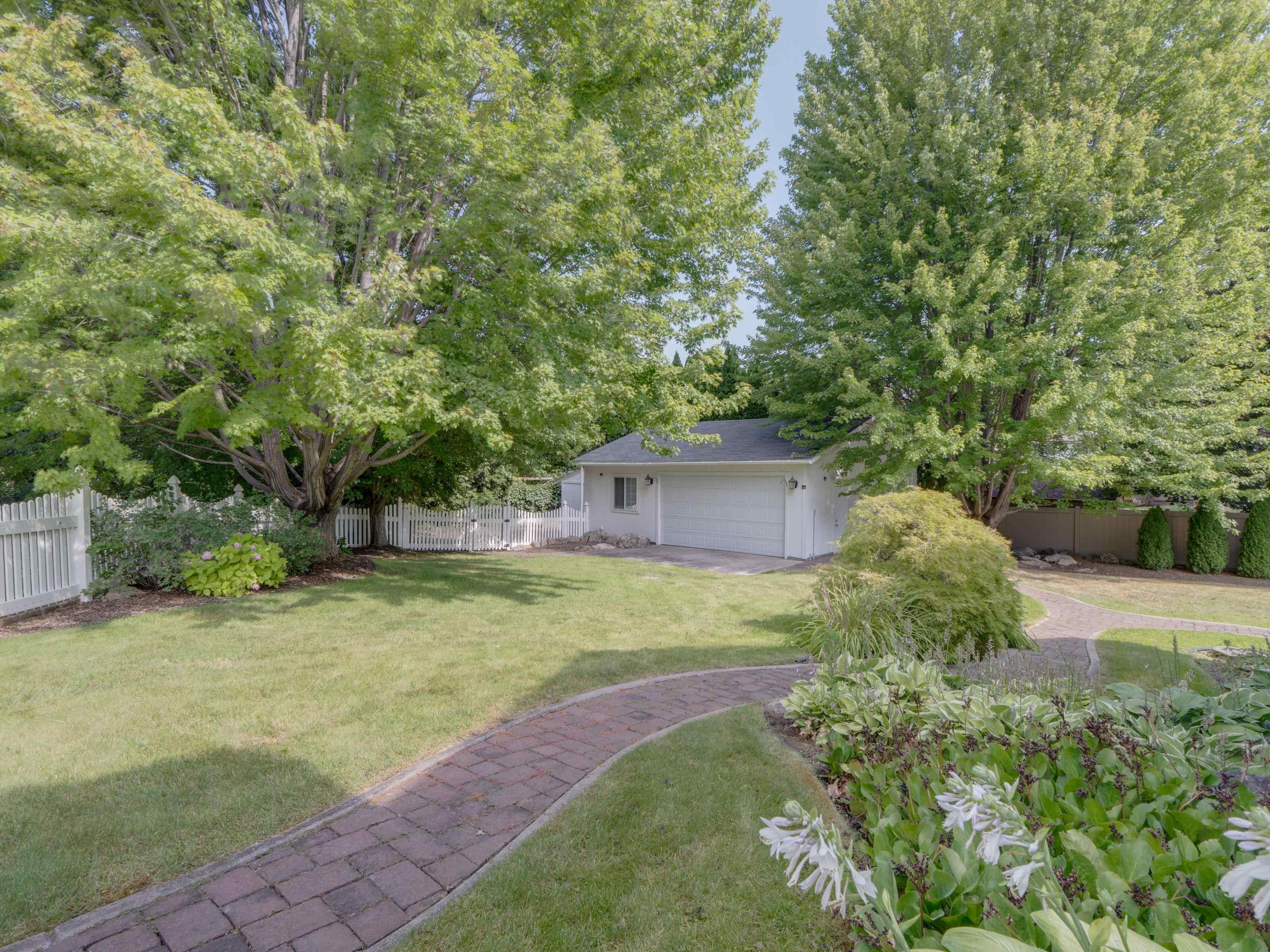 3703 S Sunderland Dr - Photo 37