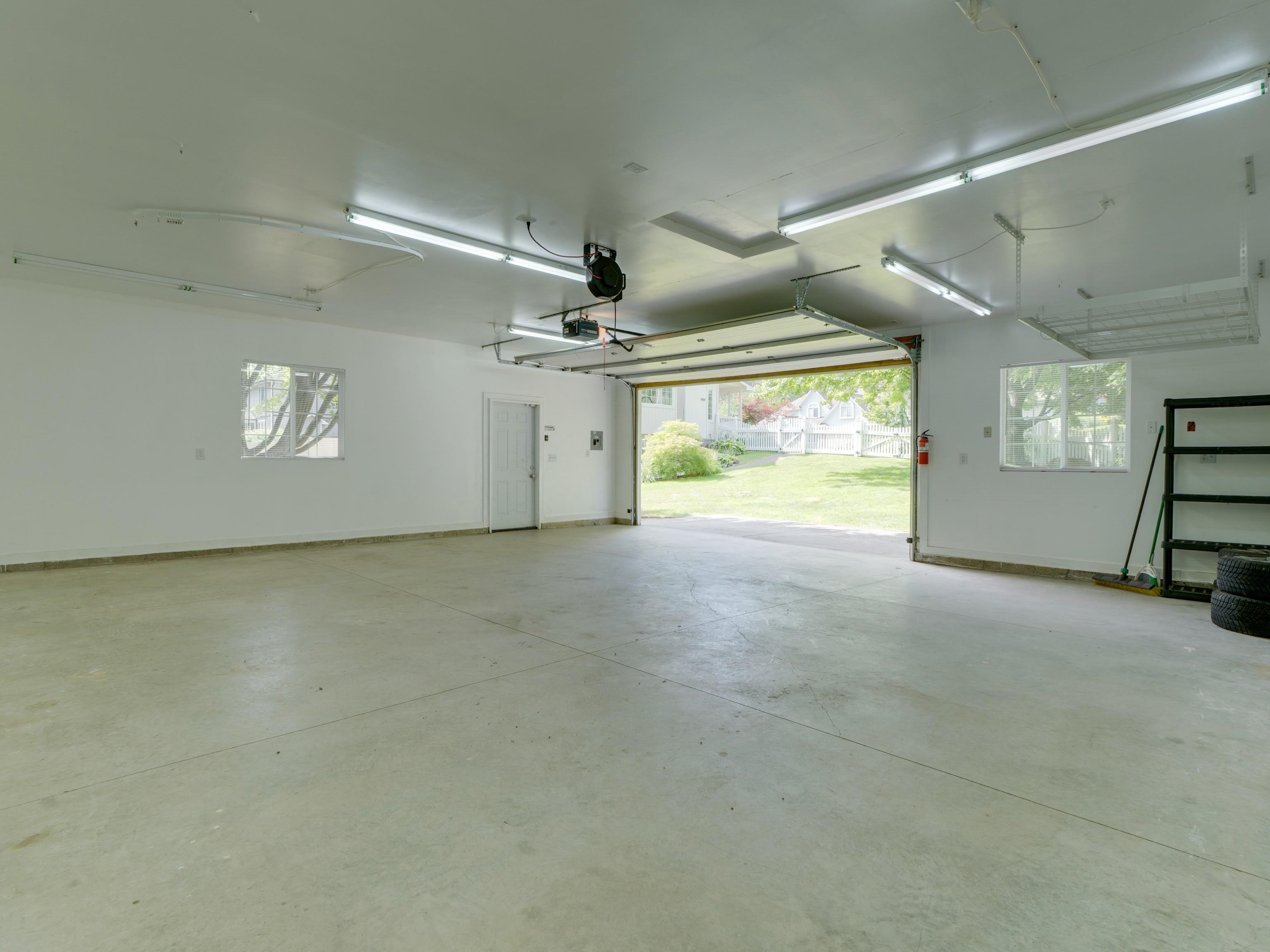 3703 S Sunderland Dr - Photo 40