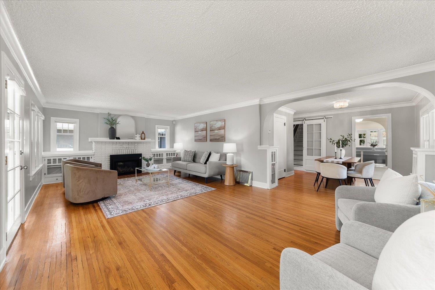 3327 W Glass Ave - Photo 2