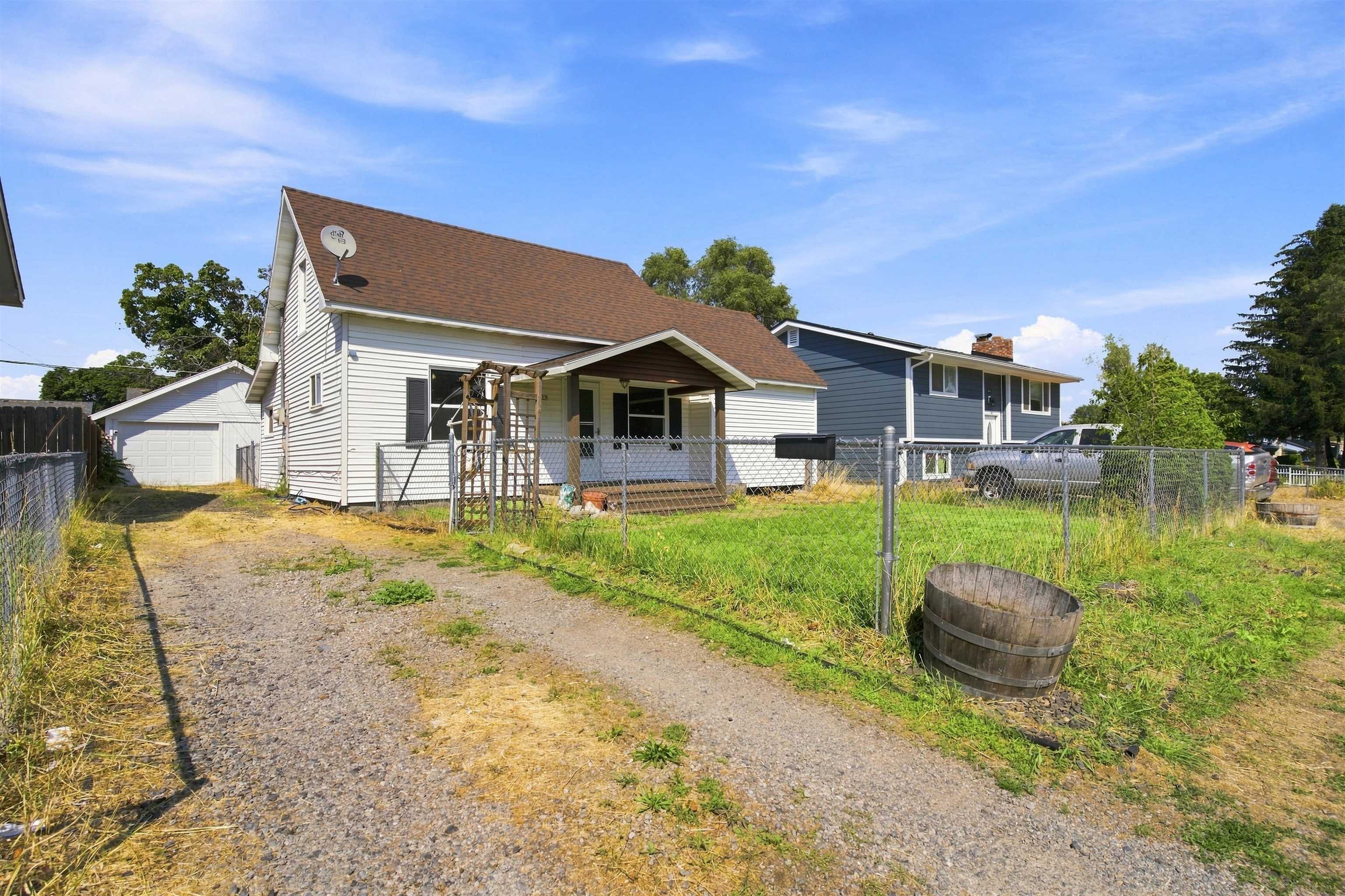 1523 E Nebraska Ave - Photo 2