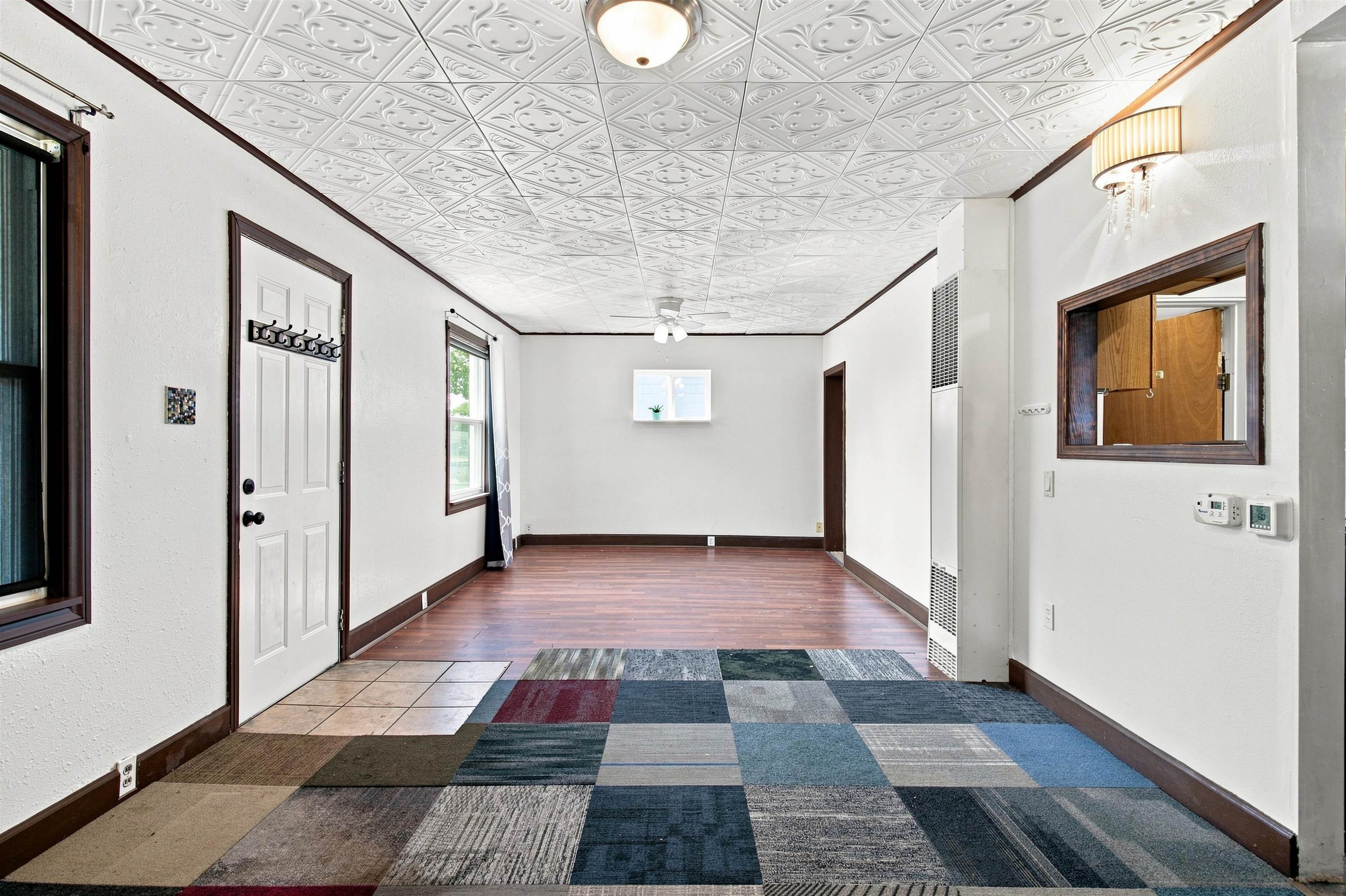 1523 E Nebraska Ave - Photo 4