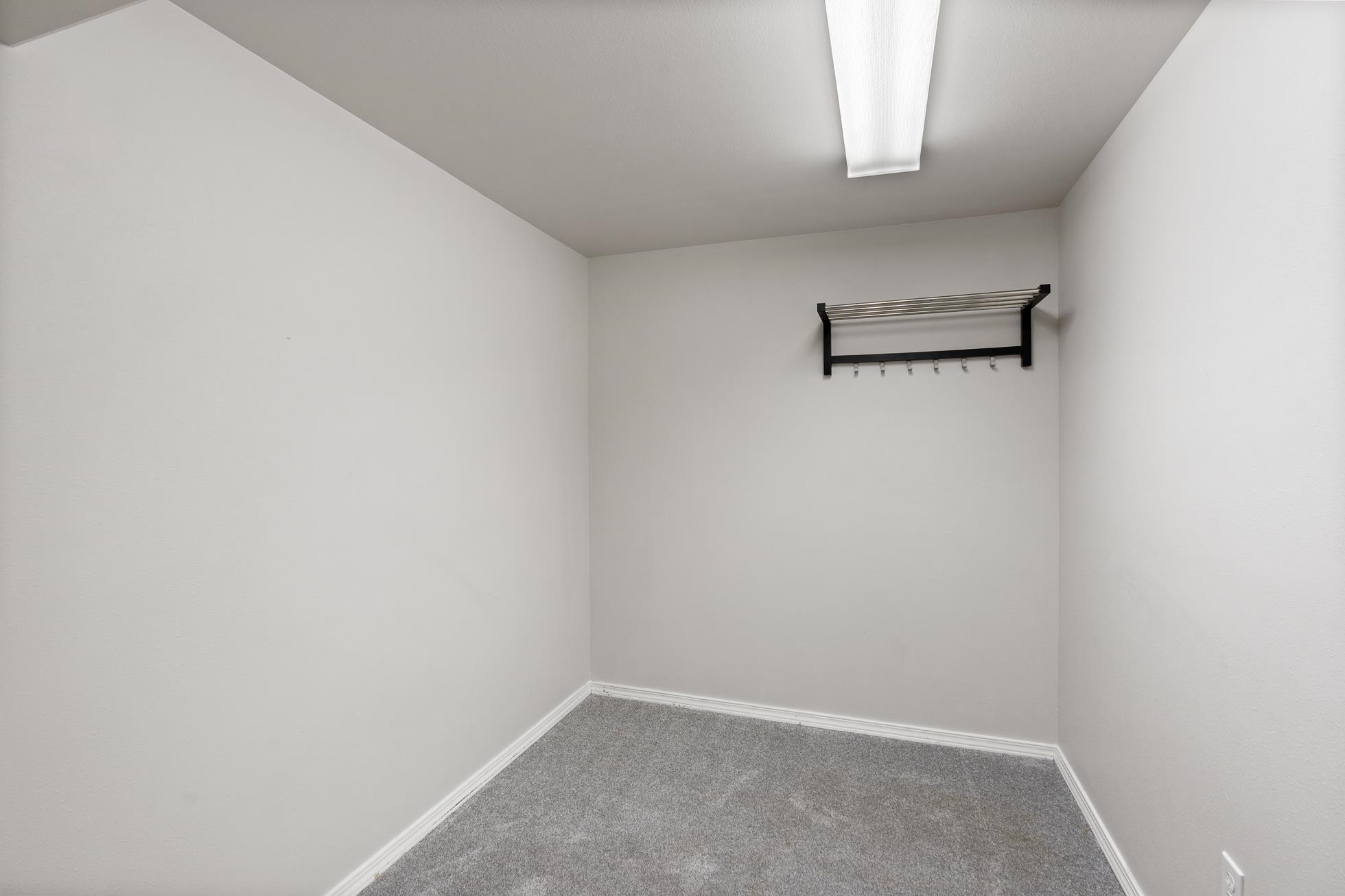 724 W Carolina Way - Photo 23