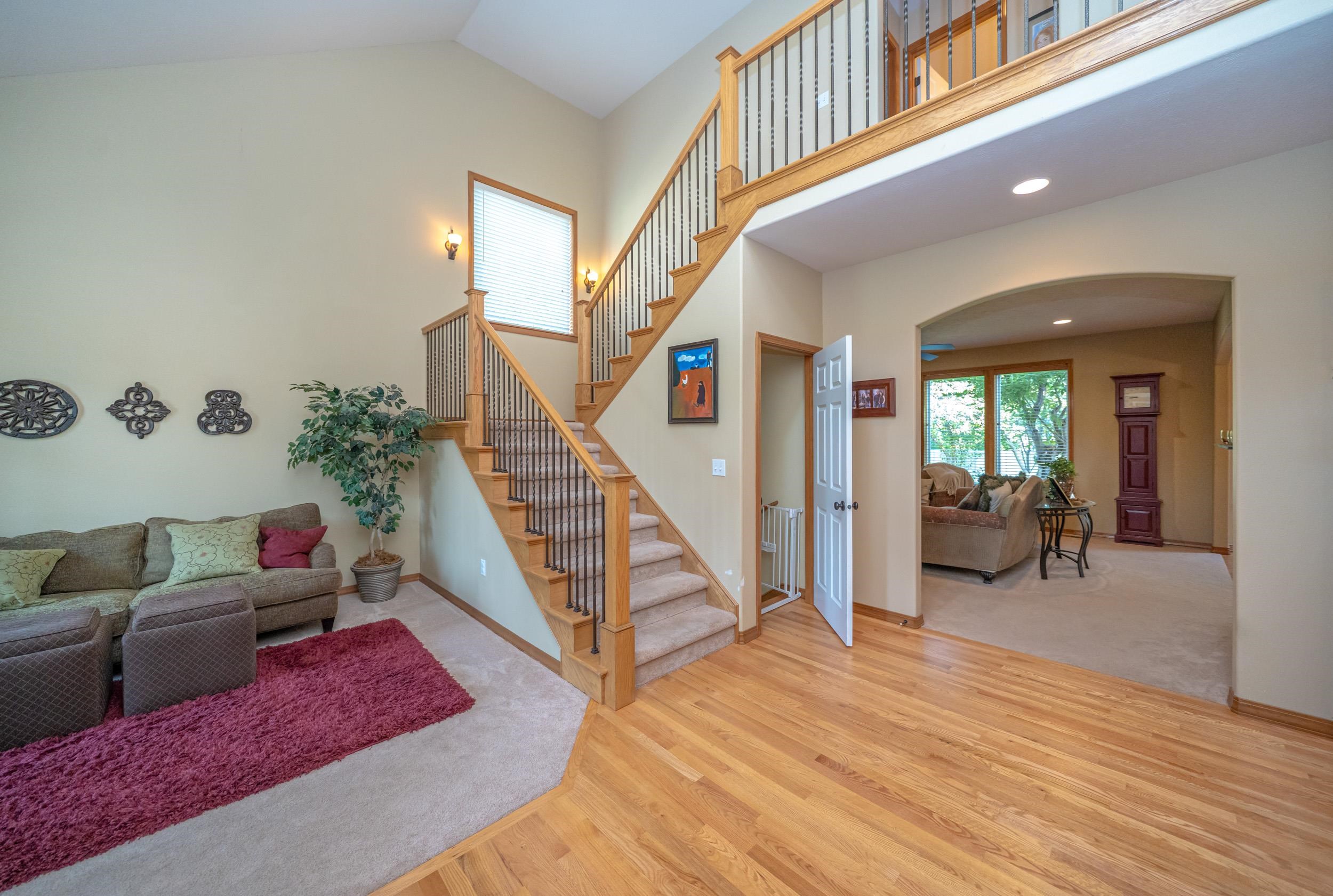 1017 E Golden Ct - Photo 6