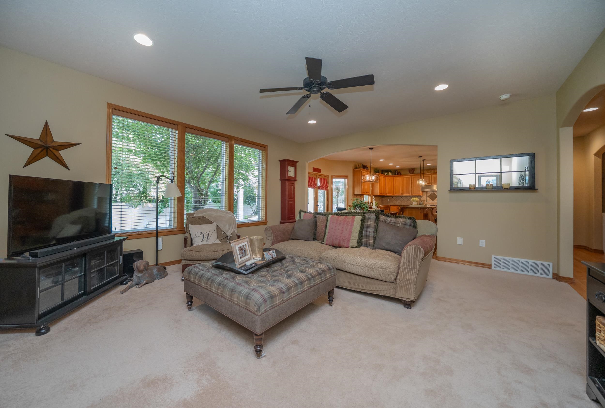 1017 E Golden Ct - Photo 20
