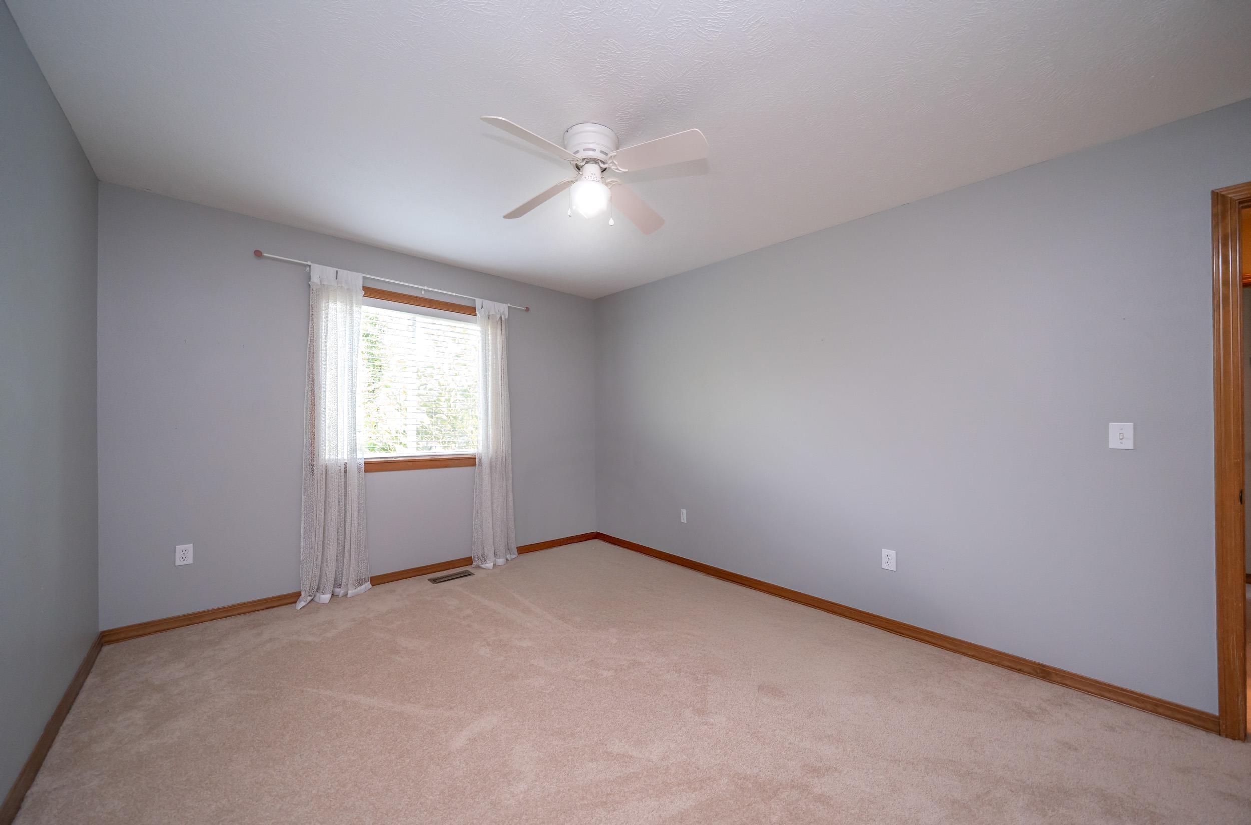 1017 E Golden Ct - Photo 31