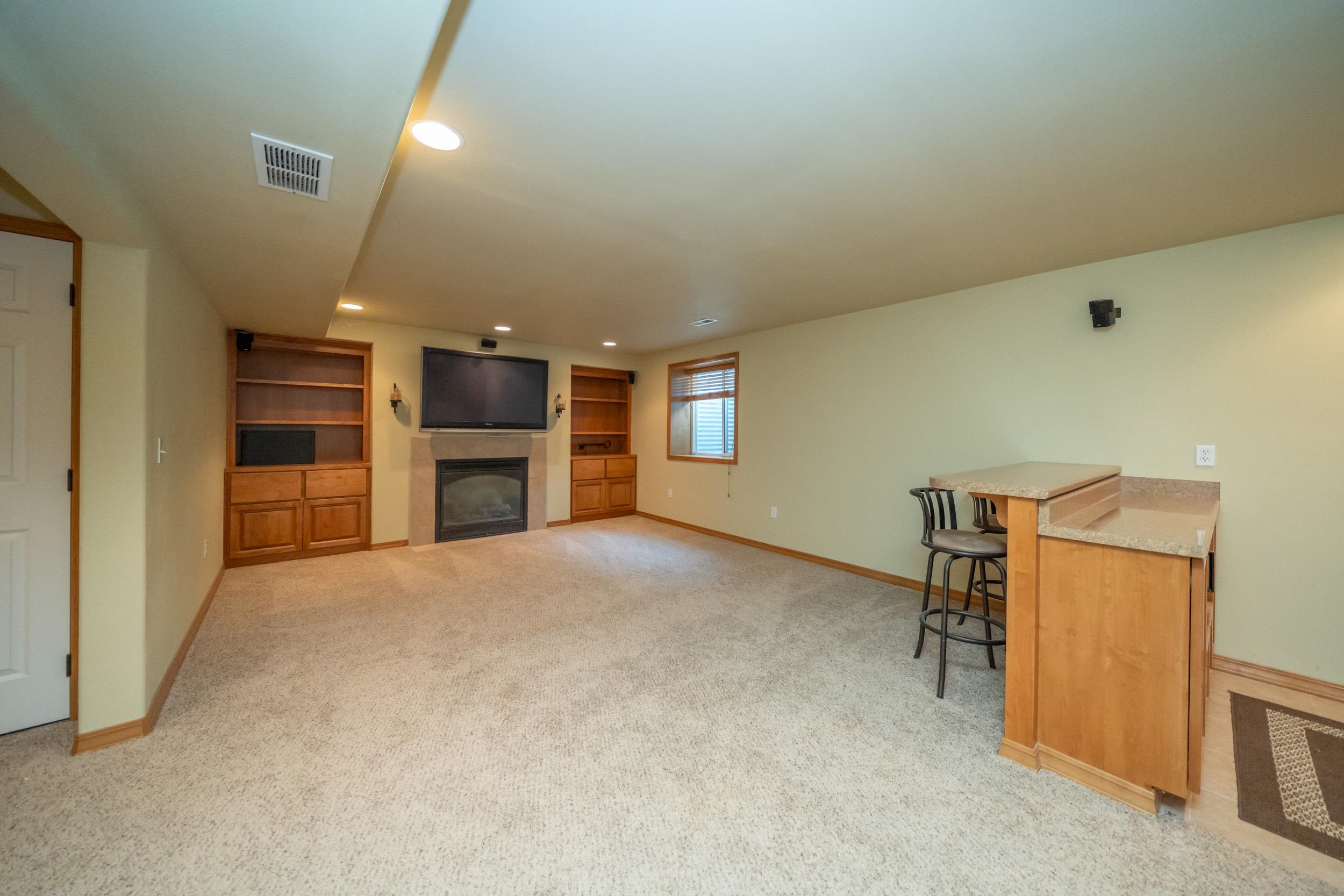 1017 E Golden Ct - Photo 45