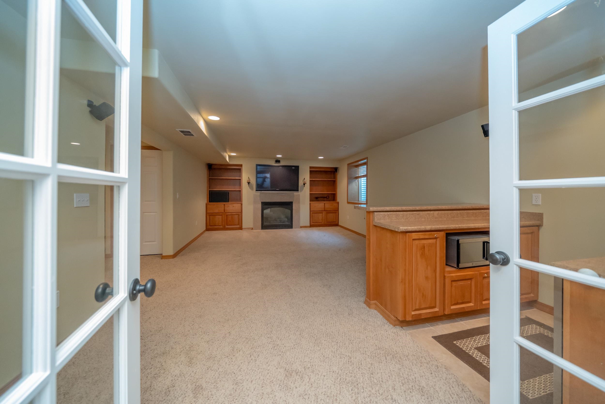 1017 E Golden Ct - Photo 48