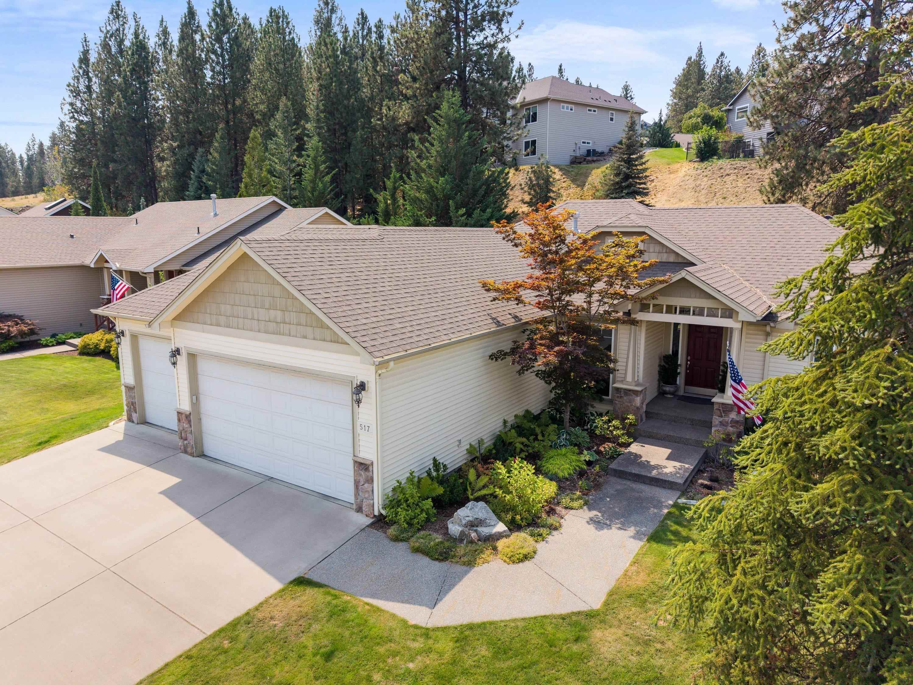 517 W Bolan Ave - Photo 2