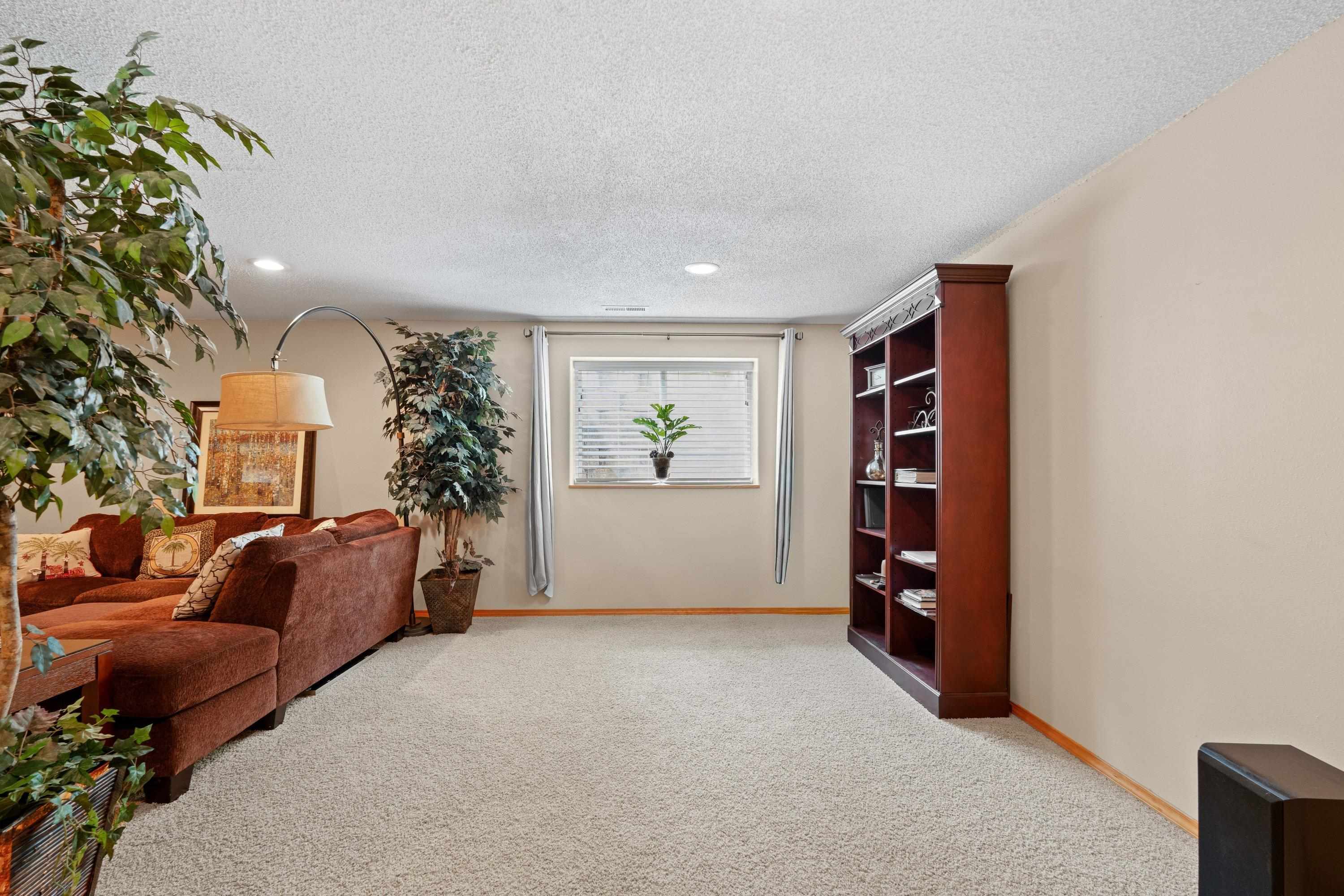 517 W Bolan Ave - Photo 37