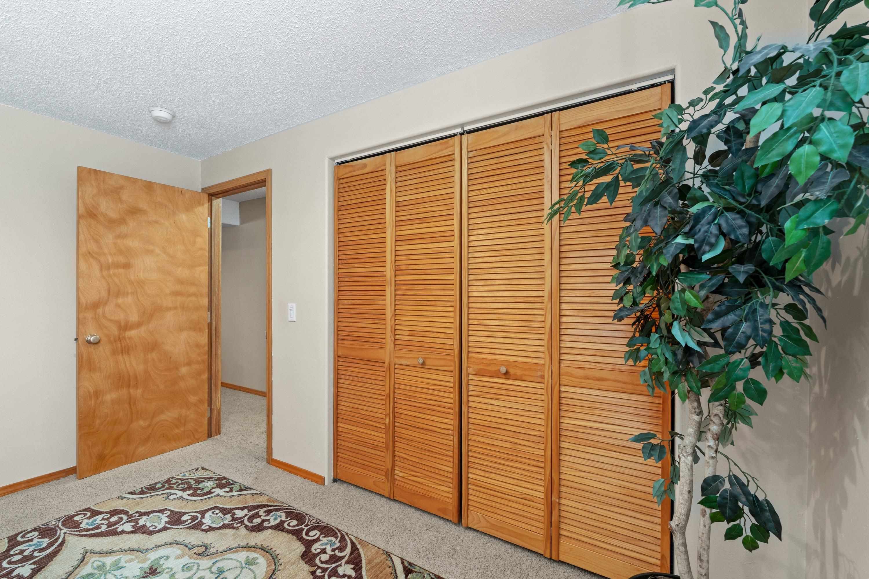 517 W Bolan Ave - Photo 41